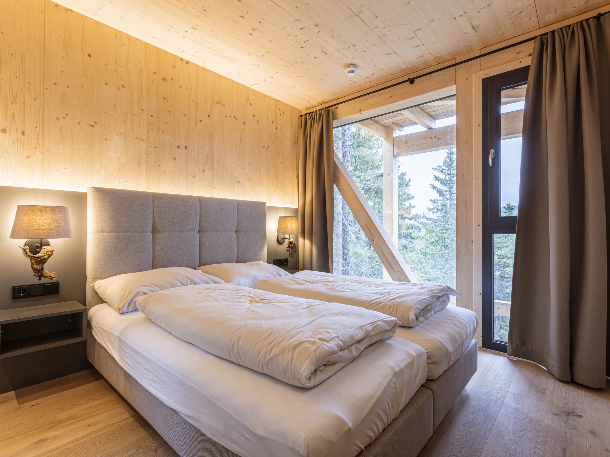 02_NTH021_Sup Chalet mit Sauna und Hot Tub 3 Etage - Inside