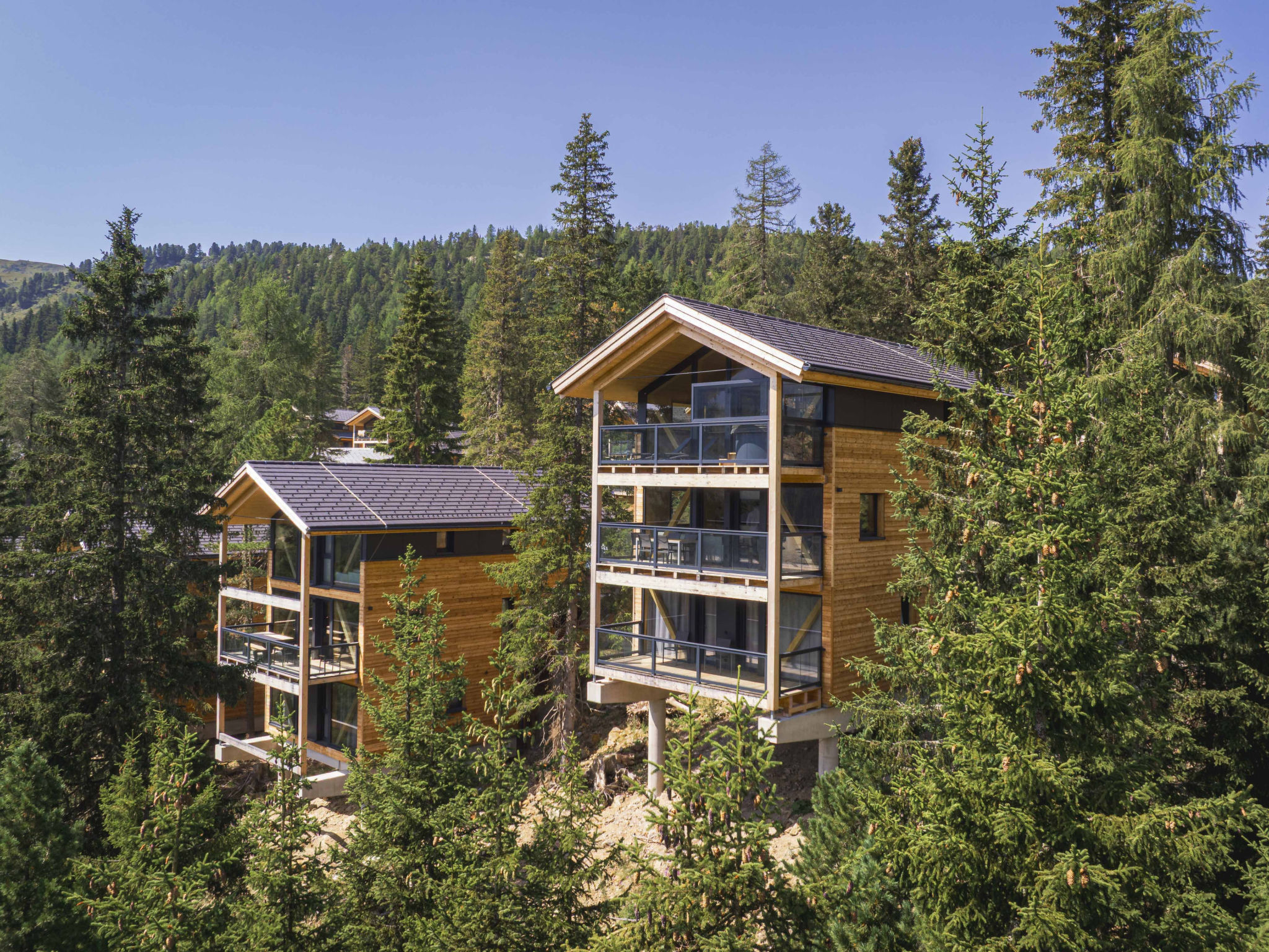 02_NTH027_Sup Chalet mit Sauna und Hot Tub 3 Etage - Outside
