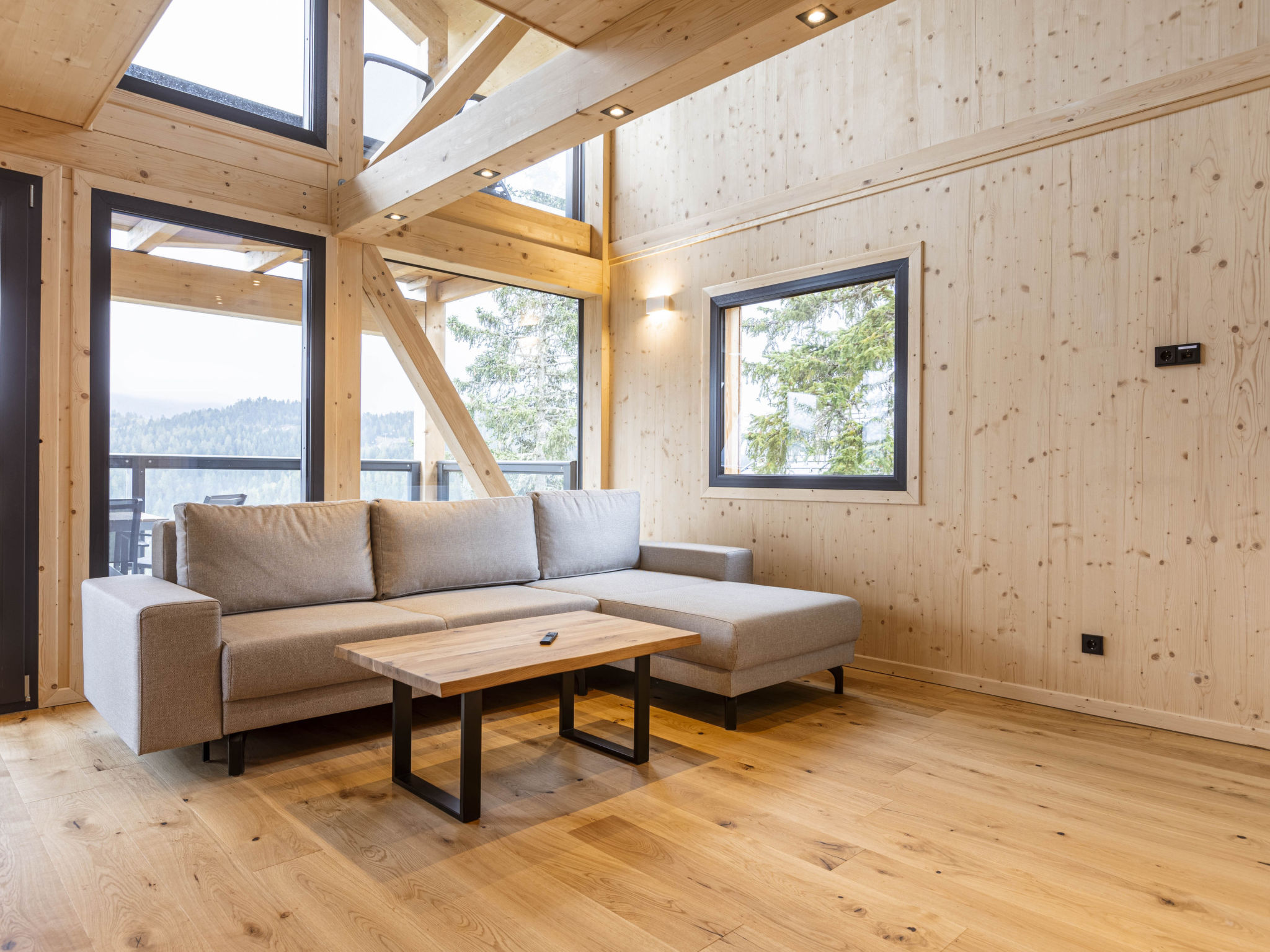 02_NTH027_Sup Chalet mit Sauna und Hot Tub 3 Etage - Inside
