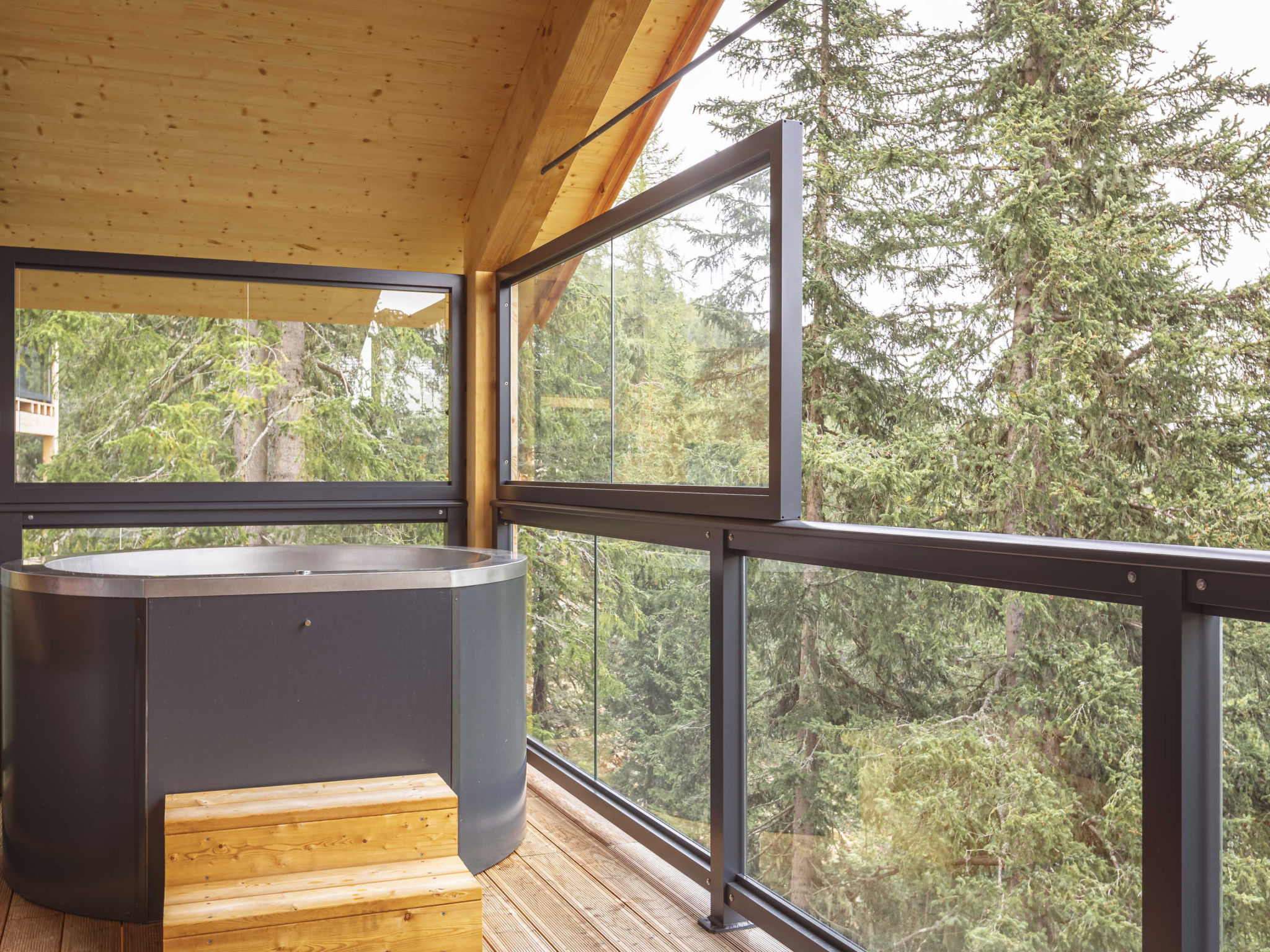 02_NTH027_Sup Chalet mit Sauna und Hot Tub 3 Etage - Outside