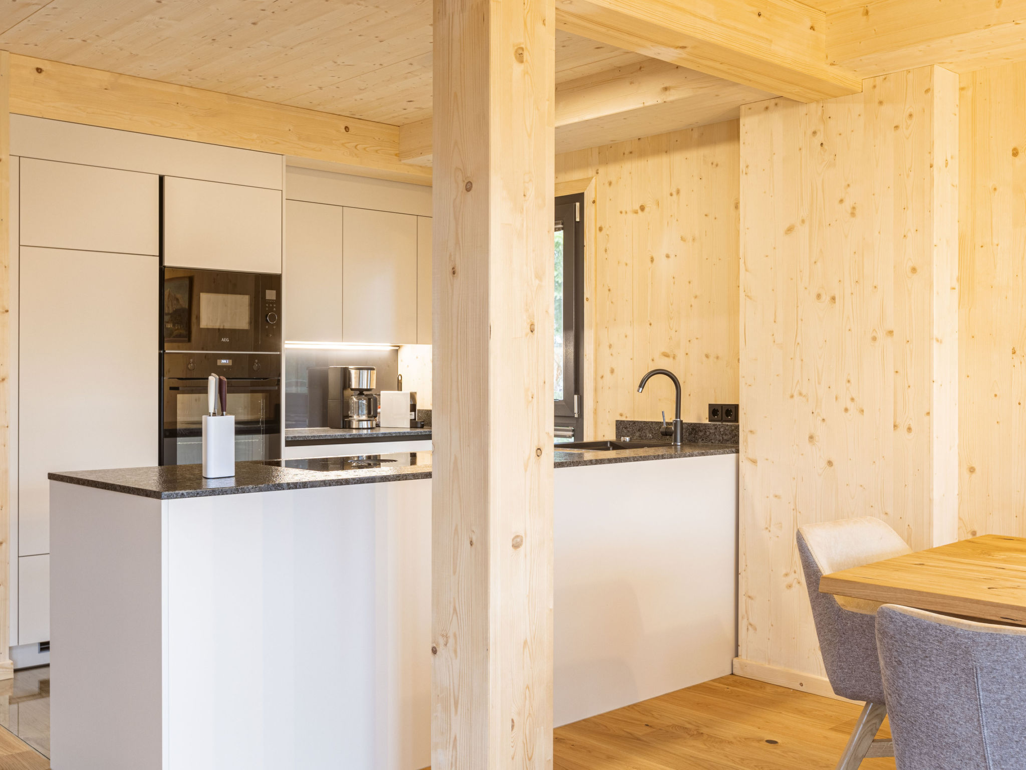 02_NTH023_Sup Chalet mit Sauna und Hot Tub 3 Etage - Inside