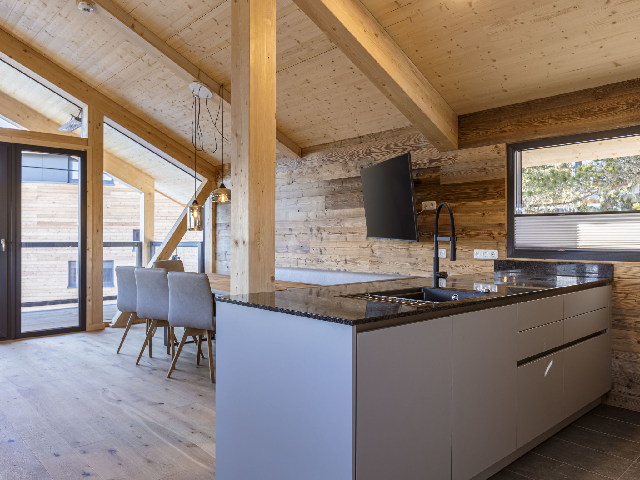 Superior # 5 mit Sauna & Hot Tub - Image 3