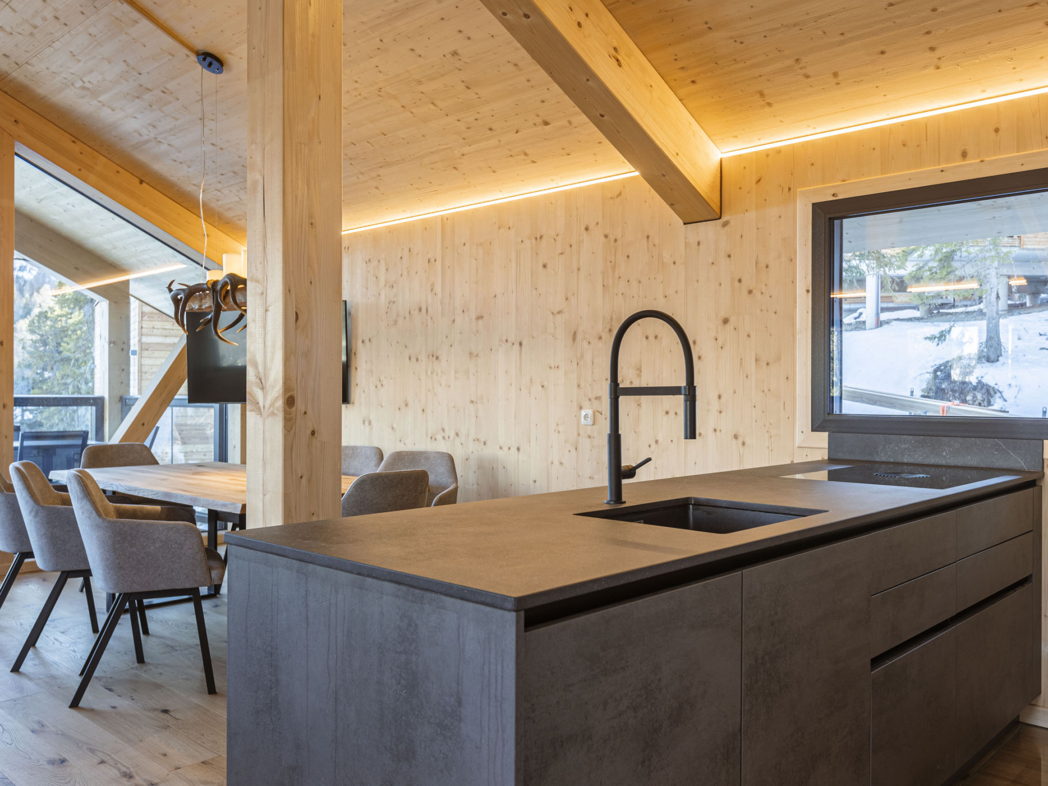 02_NTH007_Sup Chalet mit Sauna und Hot Tub 2 Etage - Inside