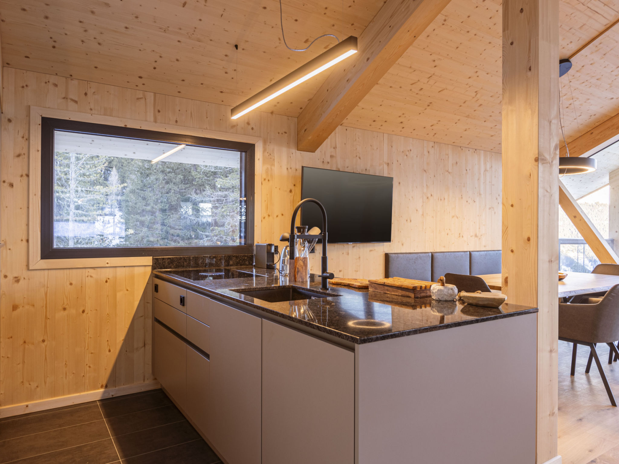 Kitchen / Dining Room