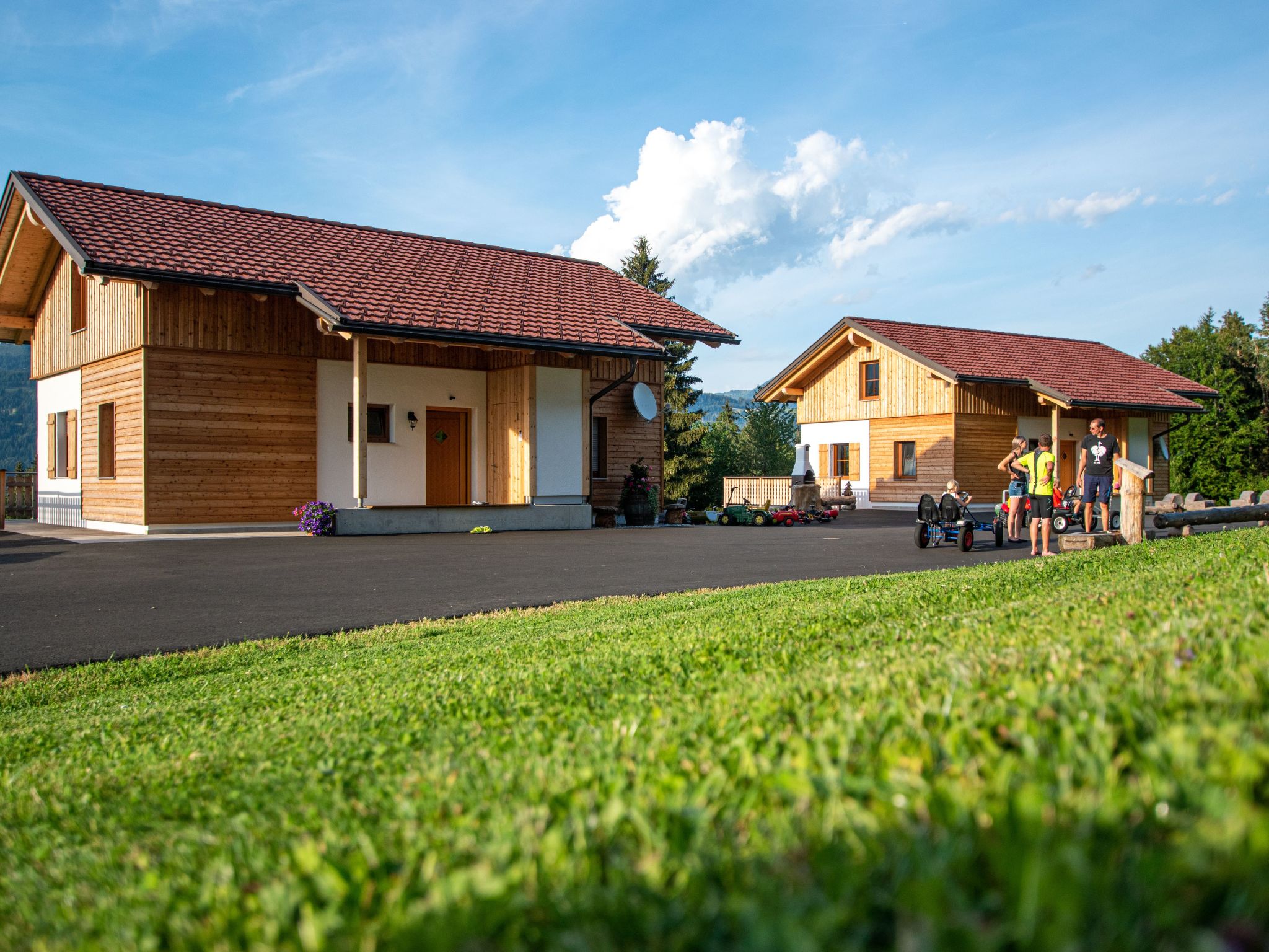 Our chalets are quietly situated in the middle of meadows and forests. Relax away from the hustle and bustle but still close enough for plenty of action on the huge playground or on our farm and in ou..