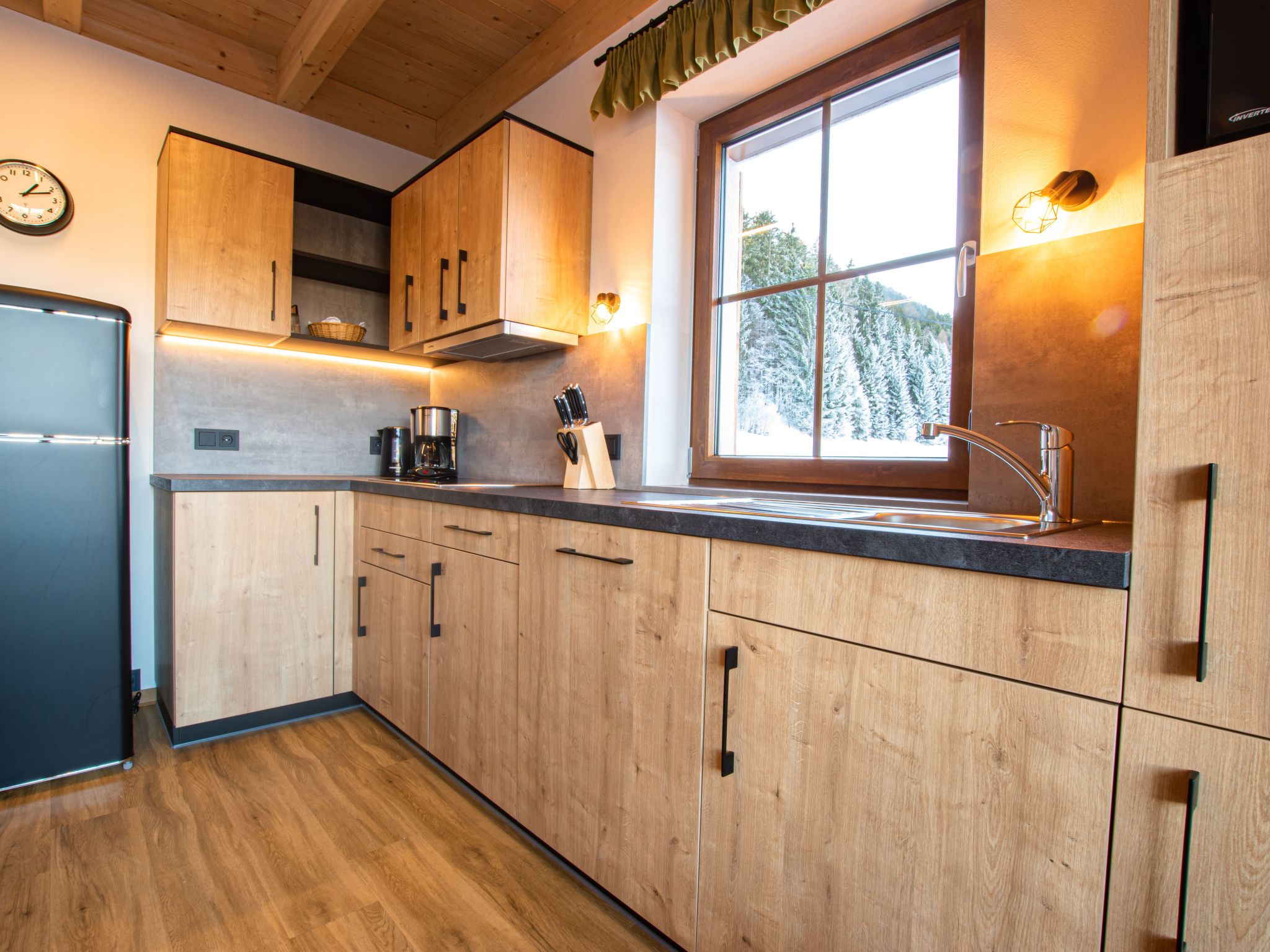 Alpen Chalet-Image-tags.info