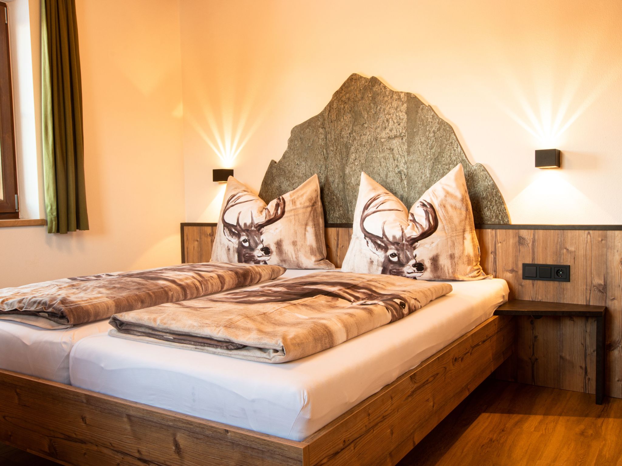 Alpen Chalet-Image-tags.info