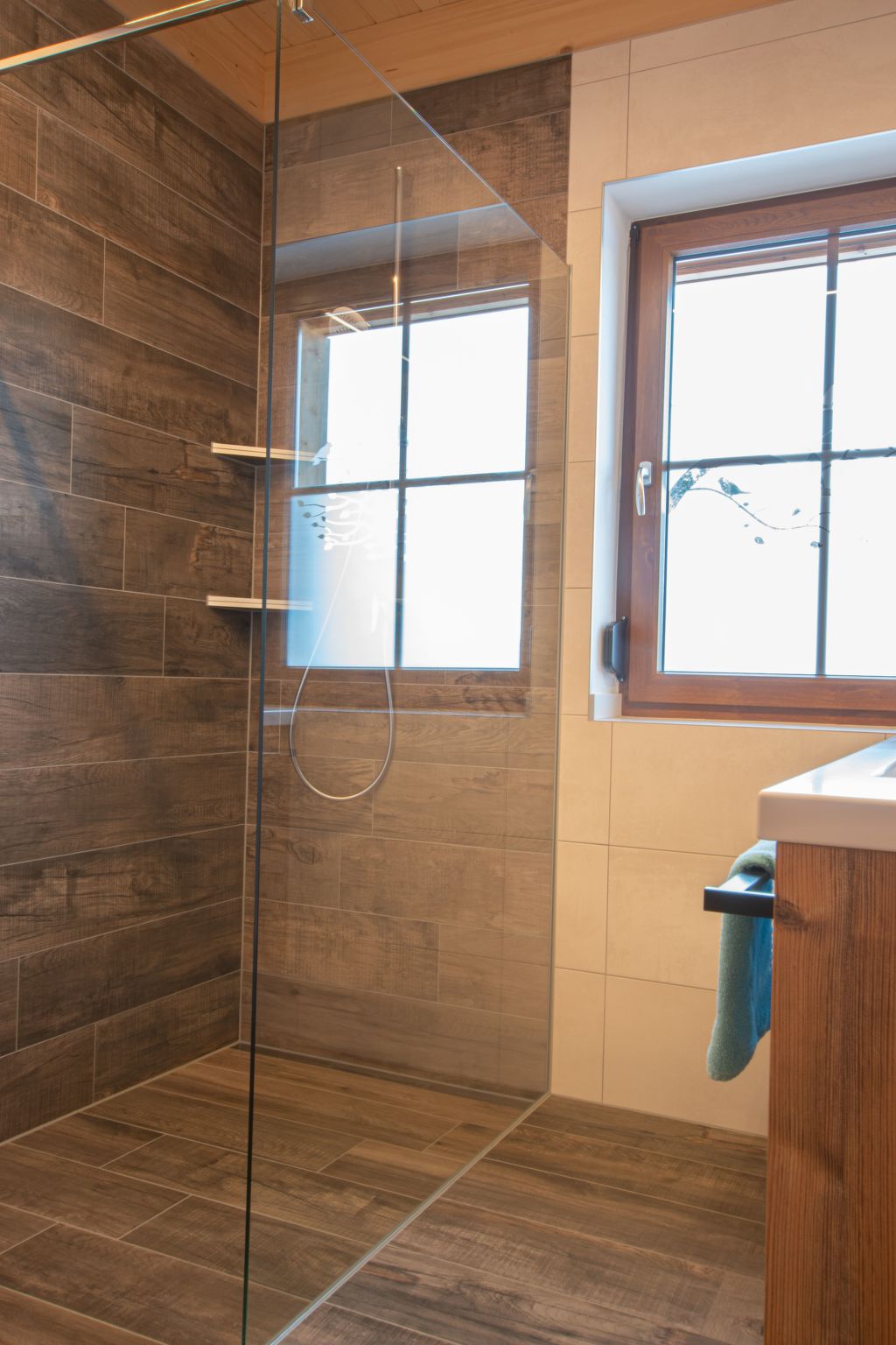 Alpen Chalet-Image-tags.info