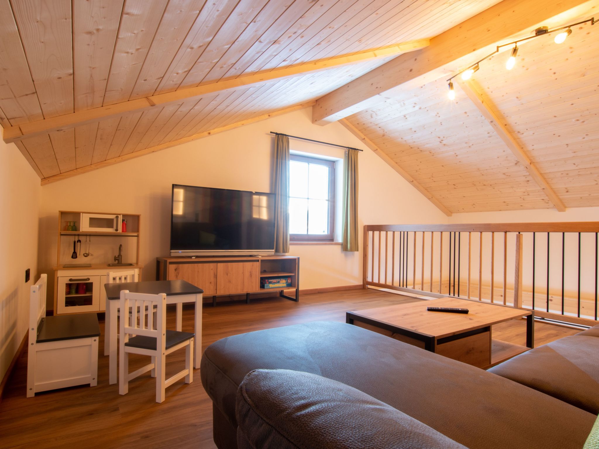 Alpen Chalet-Image-tags.info