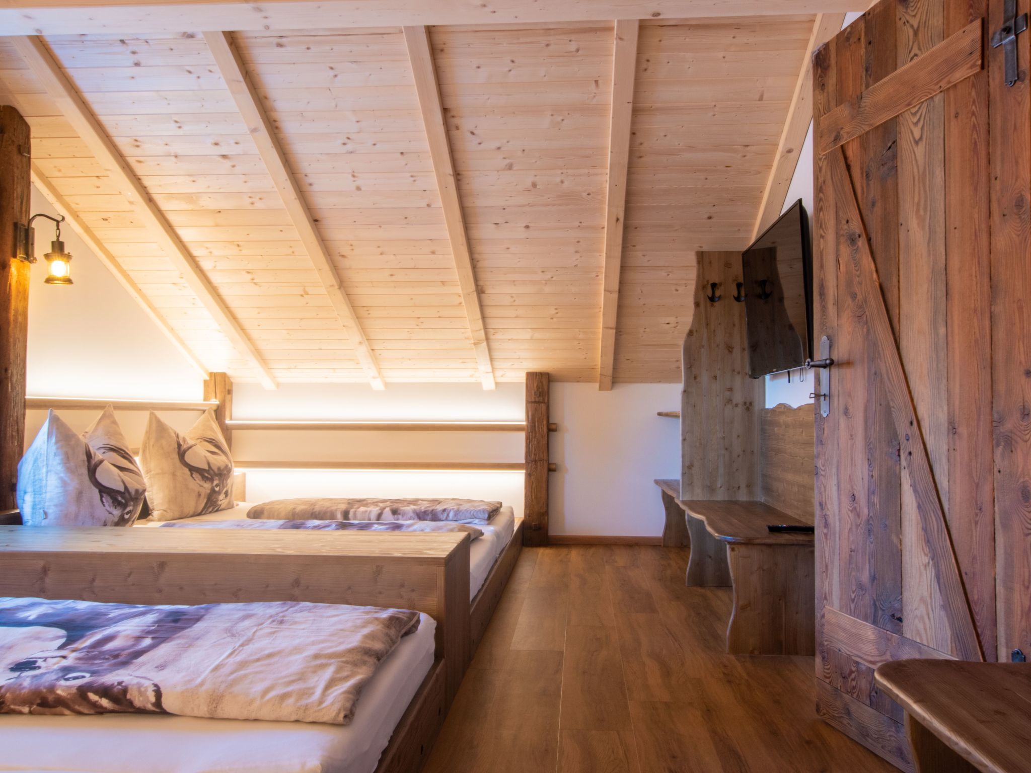 Alpen Chalet-Image-tags.info