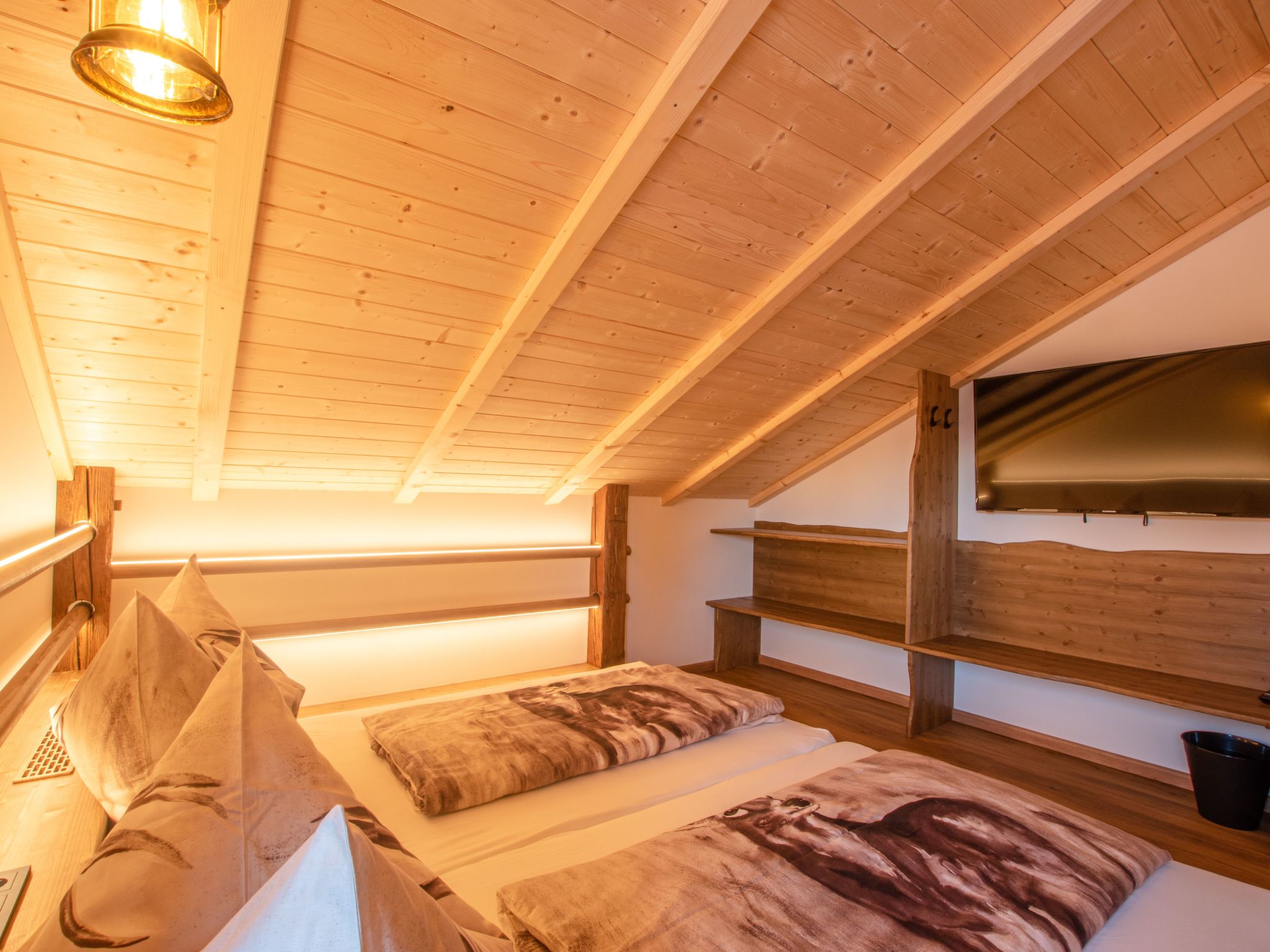 Alpen Chalet-Image-tags.info