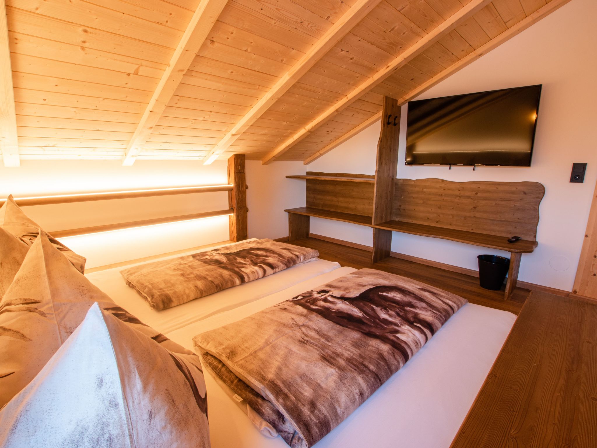 Alpen Chalet-Image-tags.info