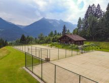 Glocknerhaus: Ruim chalet met privé zwembad en sauna in Berg im Drautal - thumbnail 6
