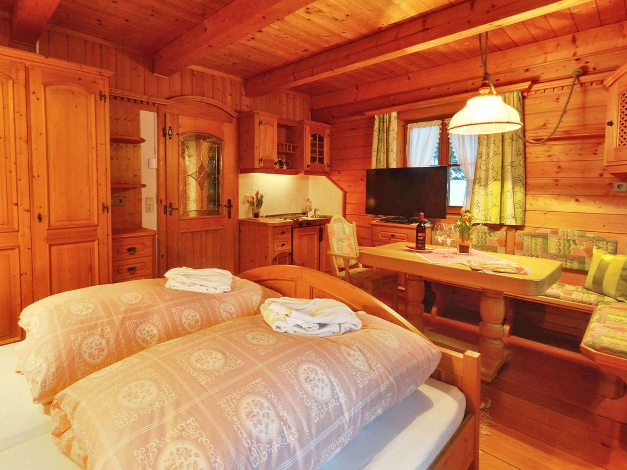 Glocknerhaus-Drinnen