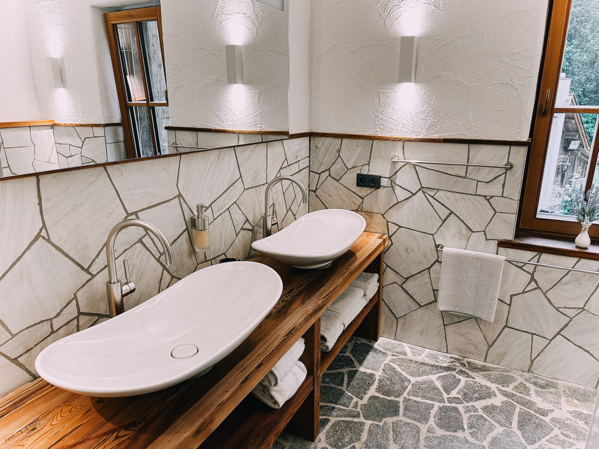 Studio Wasserfall-Binnen