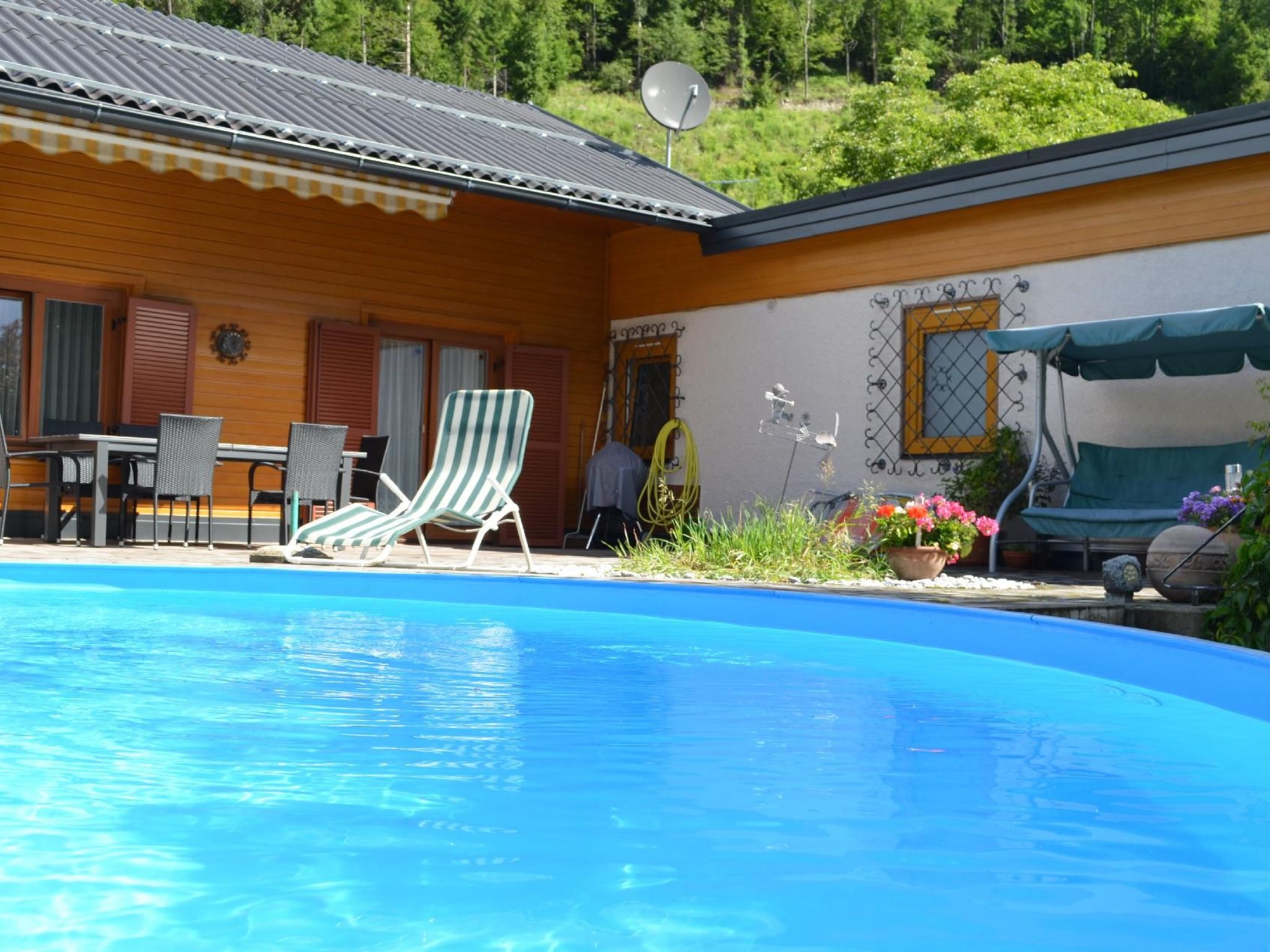 Mit beheiztem Pool in Flattach-Drinnen