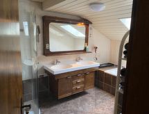 Ruim appartement voor 8 met bergzicht bij Weissensee in Stall - thumbnail 5