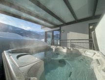 Charmant vakantiehuis met whirlpool in hartje Arnbach, Oost-Tirol - thumbnail 1