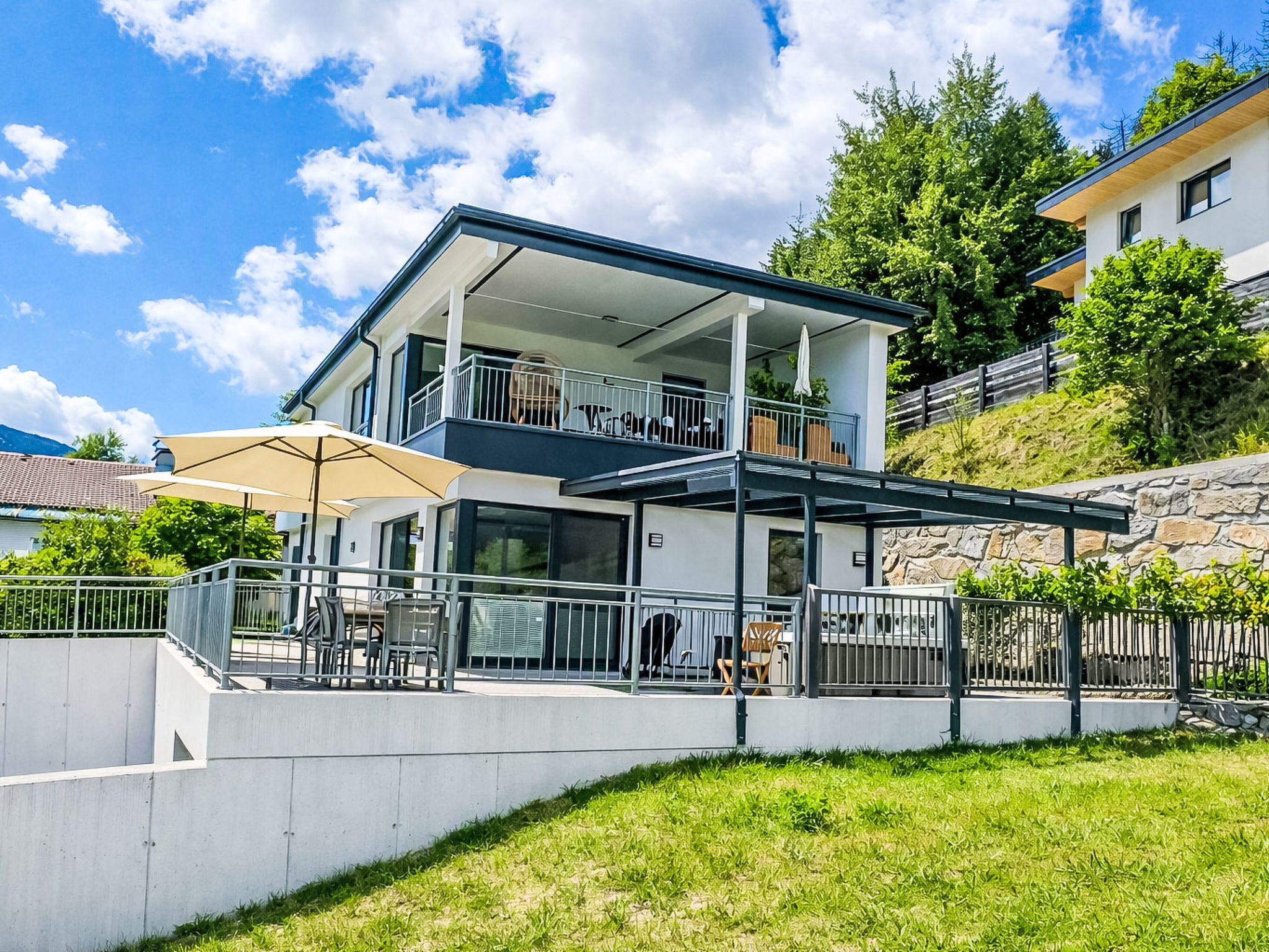 Charmantes Ferienhaus mit Whirlpool - Buiten