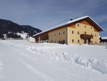 in Strassen mit Privatem Pool
