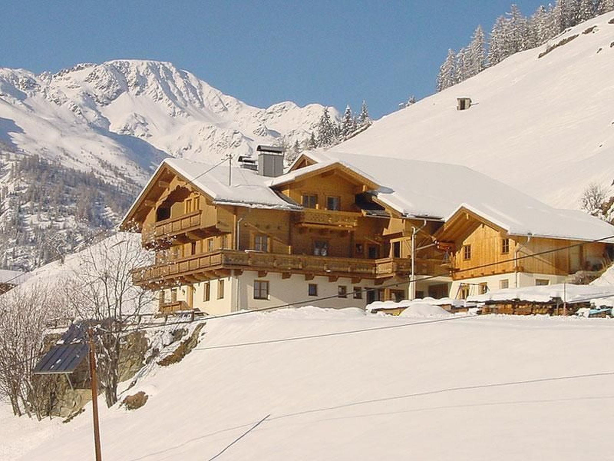 Vrijstaande berghut Kreuzspitze aan de skipiste in Innervillgraten - foto 9