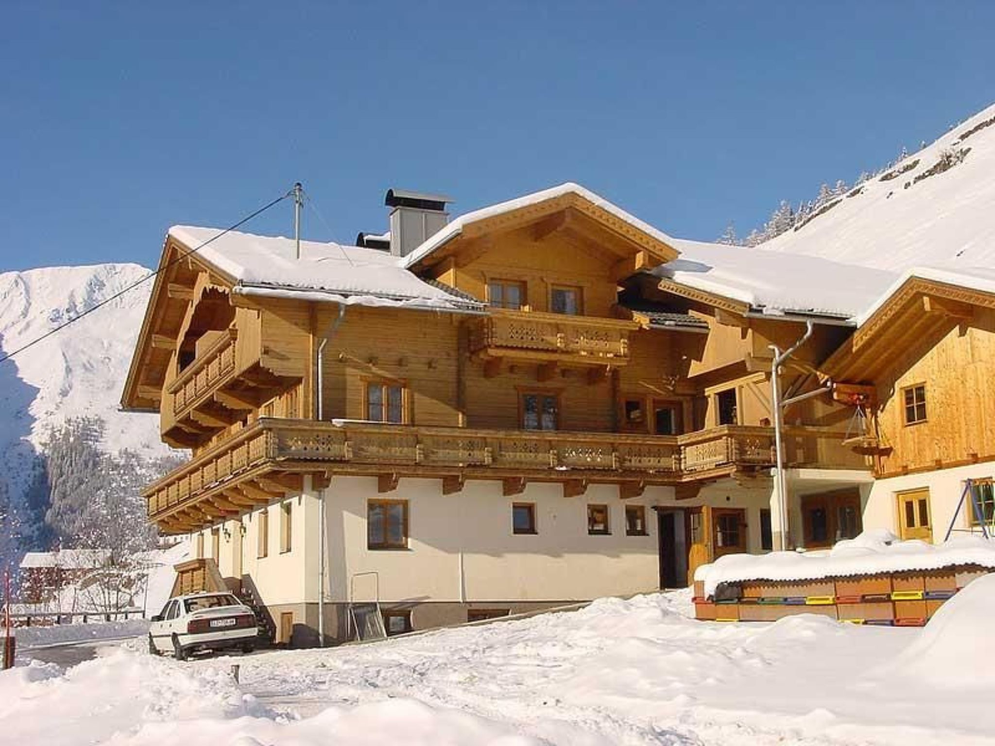 Vrijstaande berghut Kreuzspitze aan de skipiste in Innervillgraten - foto 12