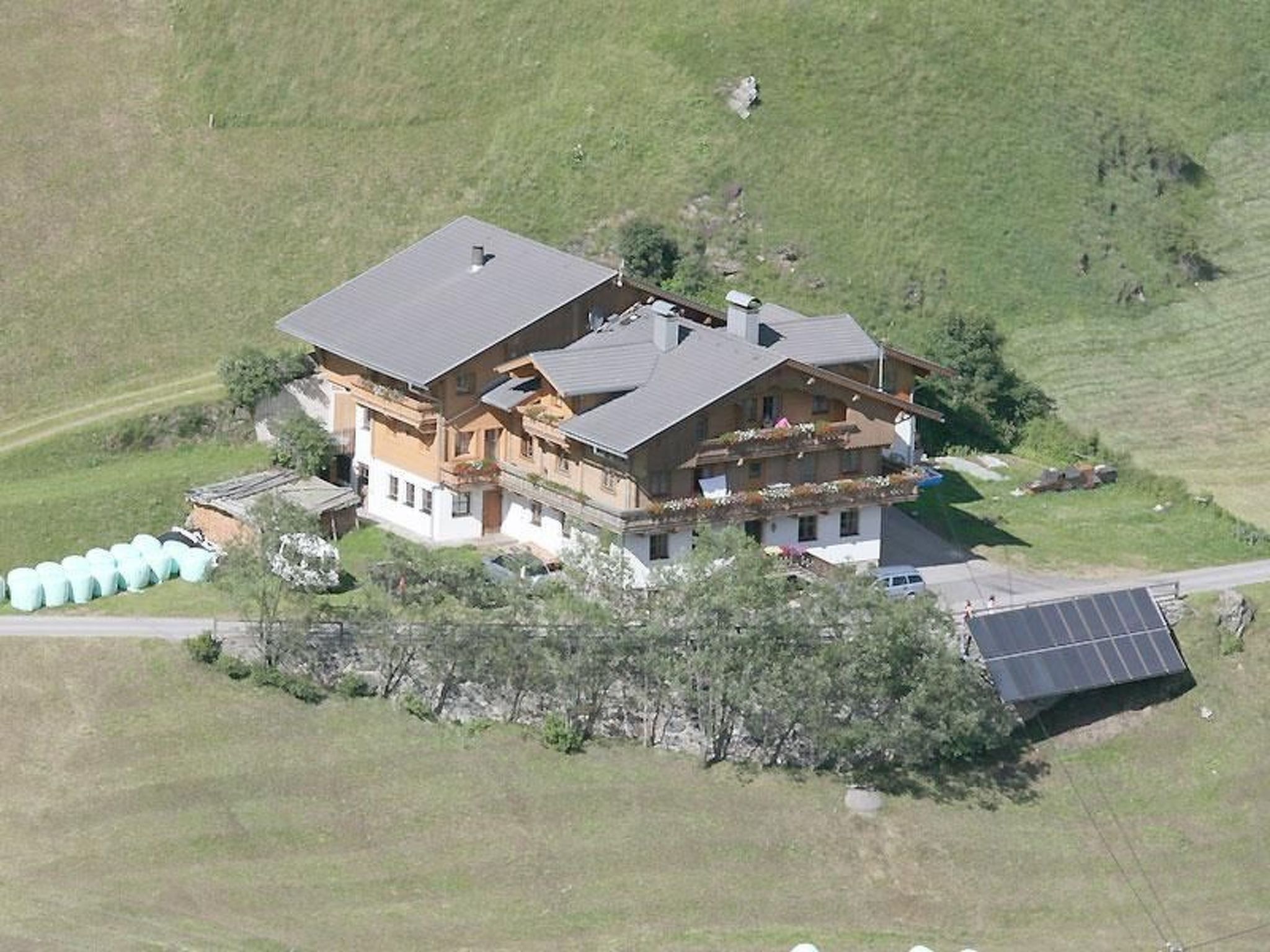 Vrijstaande berghut Kreuzspitze aan de skipiste in Innervillgraten - foto 13