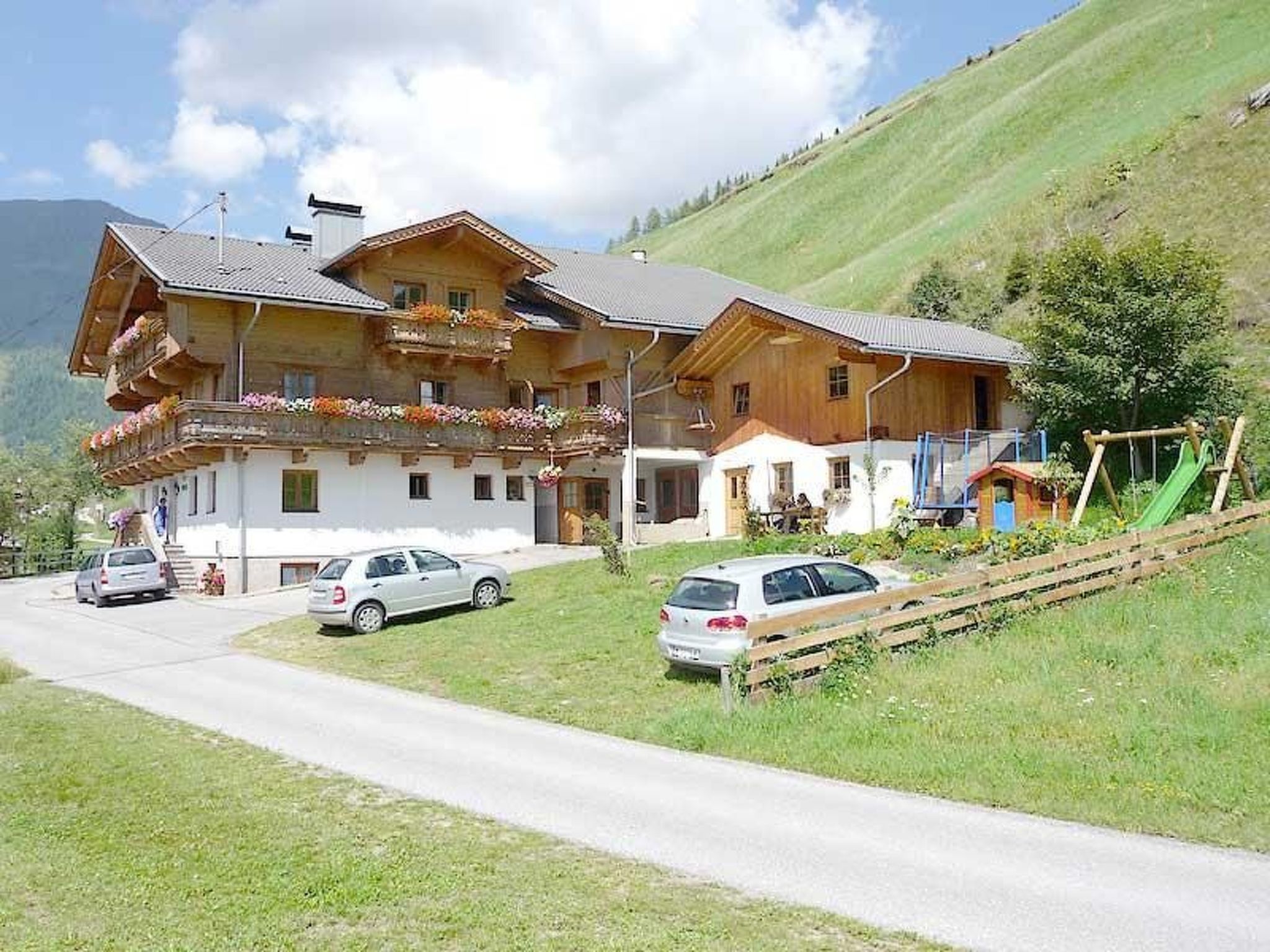 Vrijstaande berghut Kreuzspitze aan de skipiste in Innervillgraten - foto 14
