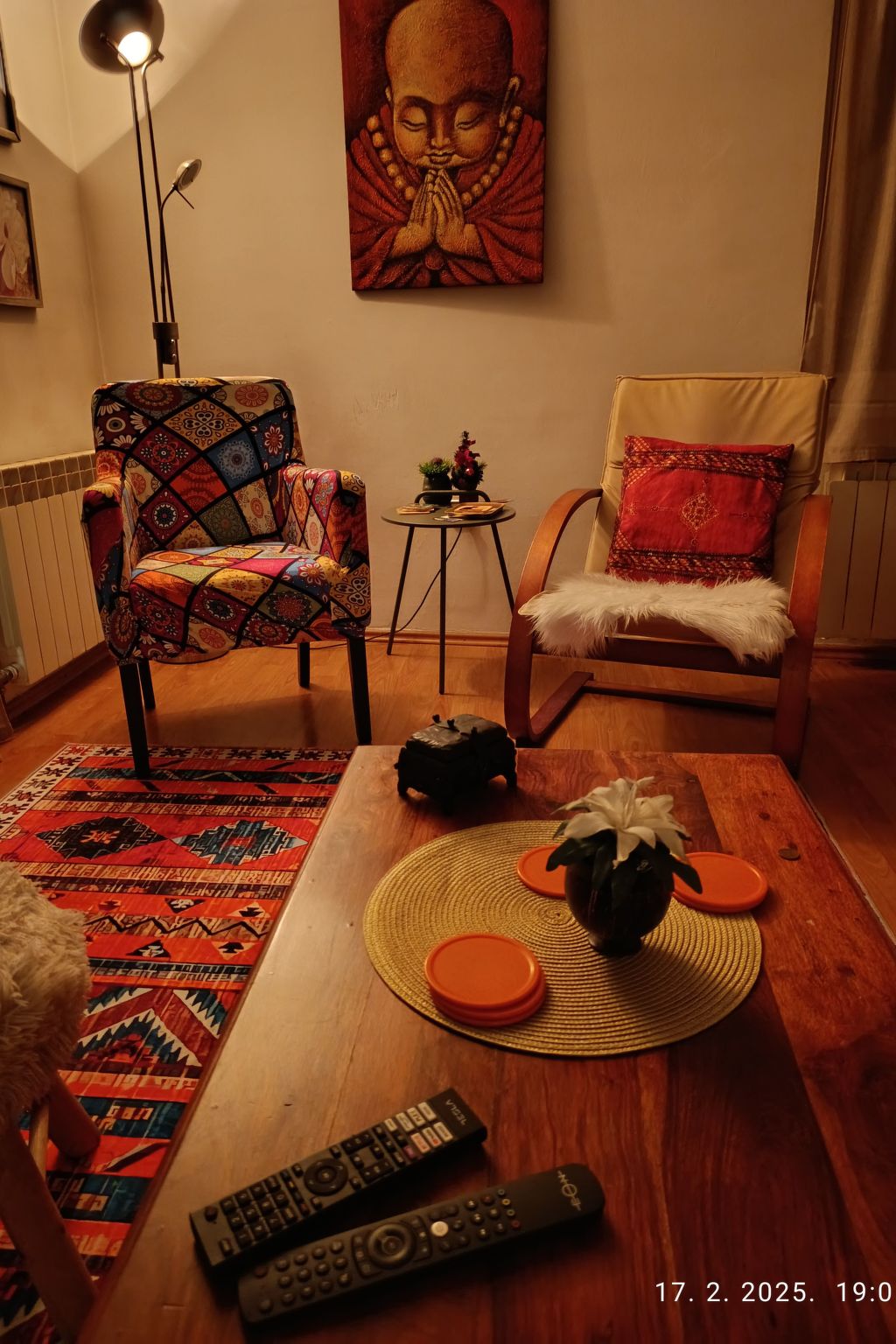 Geräumiges Ferienhaus mit kleinem Garten, nur fünf Gehminuten vom bekannten Bas - Drinnen