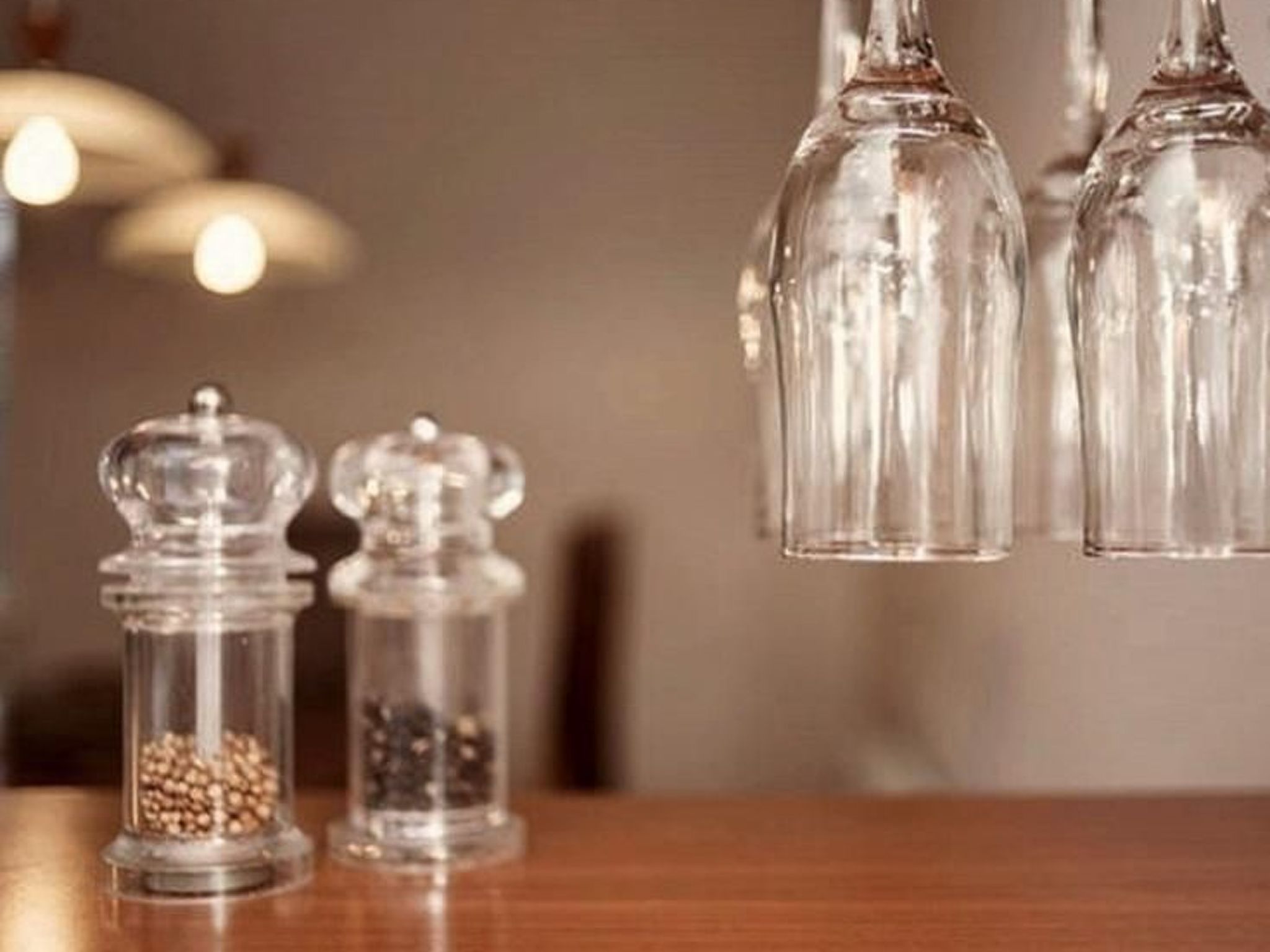 Geräumiges Ferienhaus mit kleinem Garten, nur fünf Gehminuten vom bekannten Bas - Drinnen