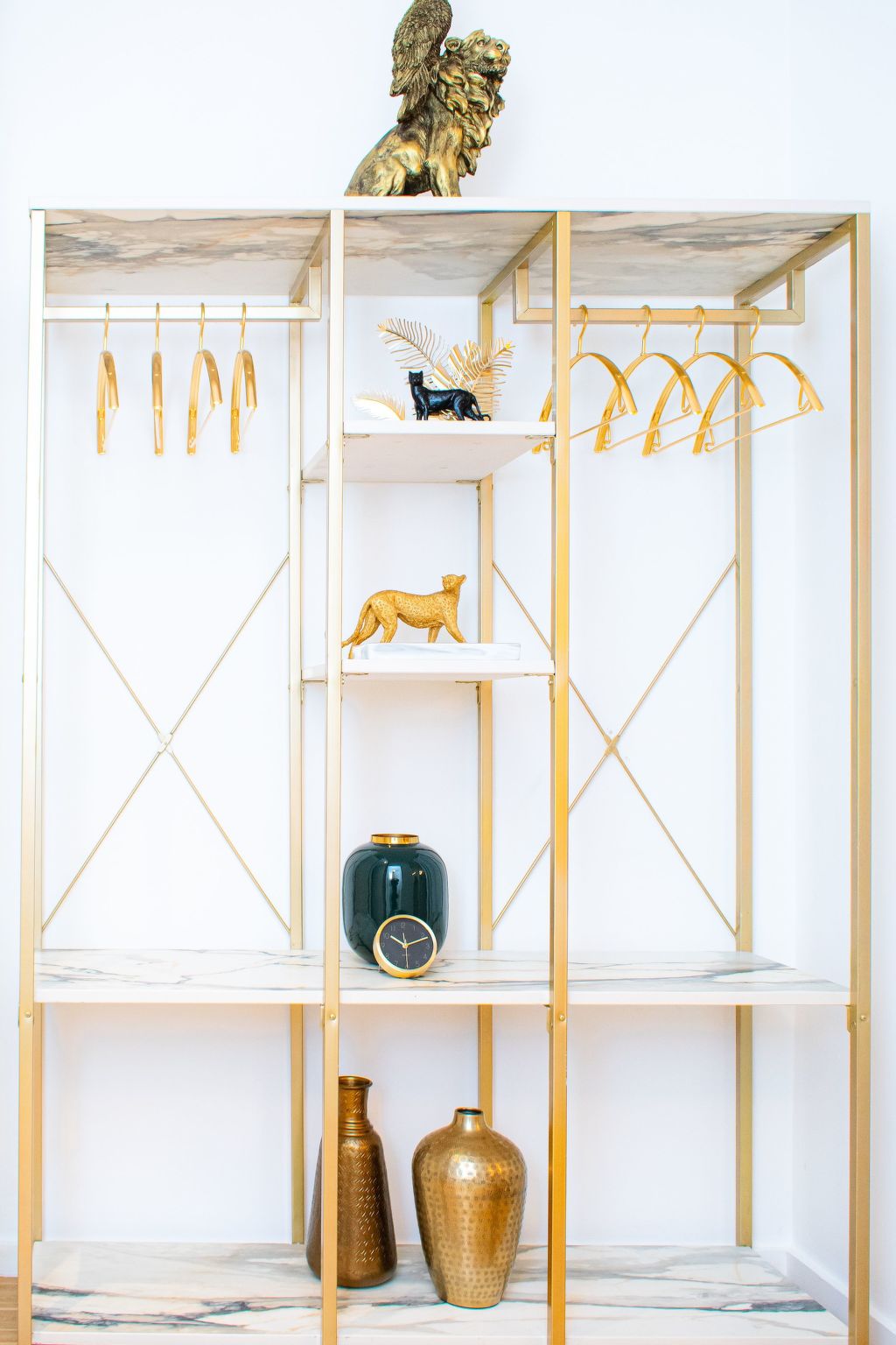 "Chic City Escape 2B"-Image-tags.info