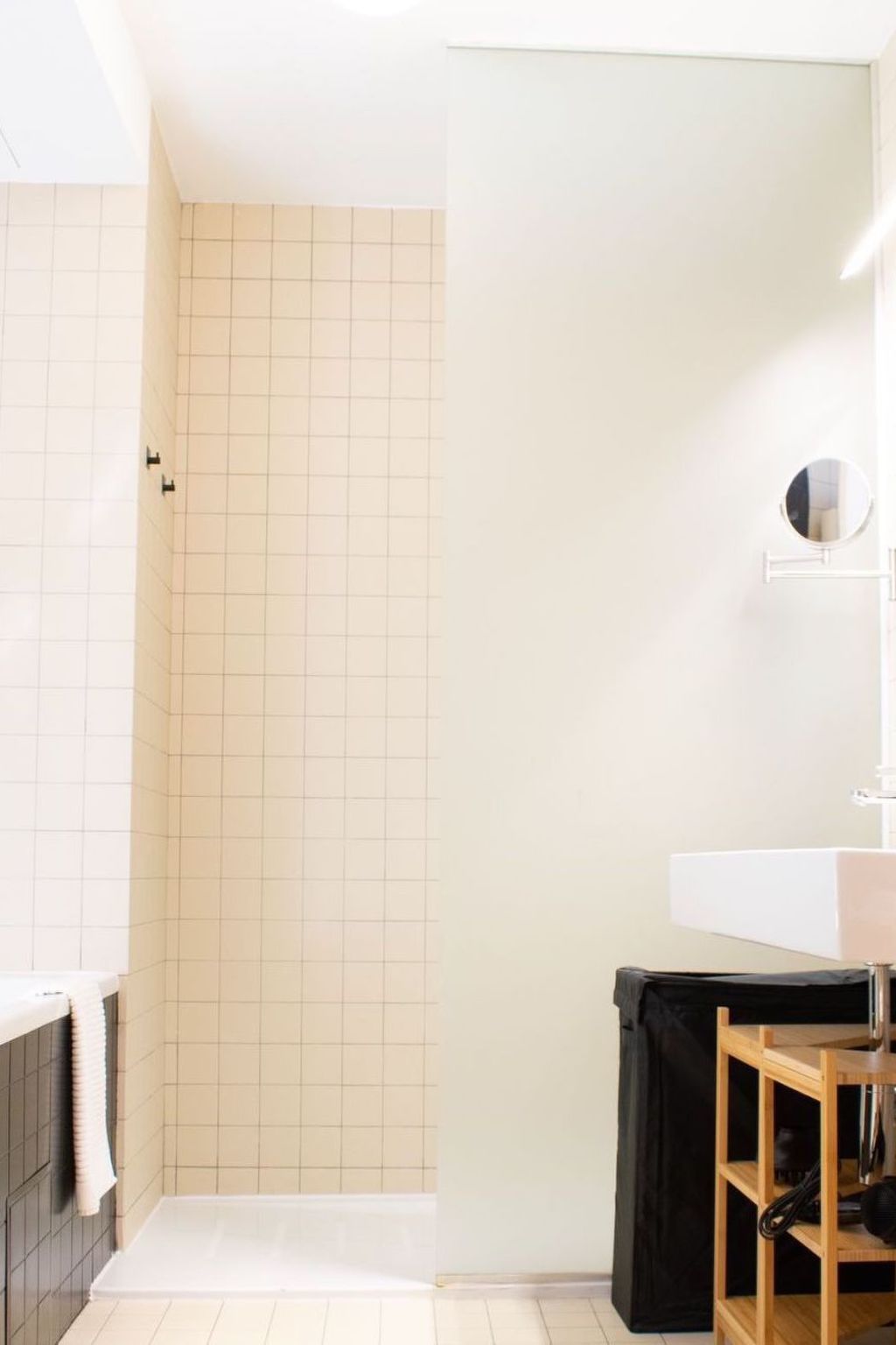 "Chic City Escape 2B"-Image-tags.info