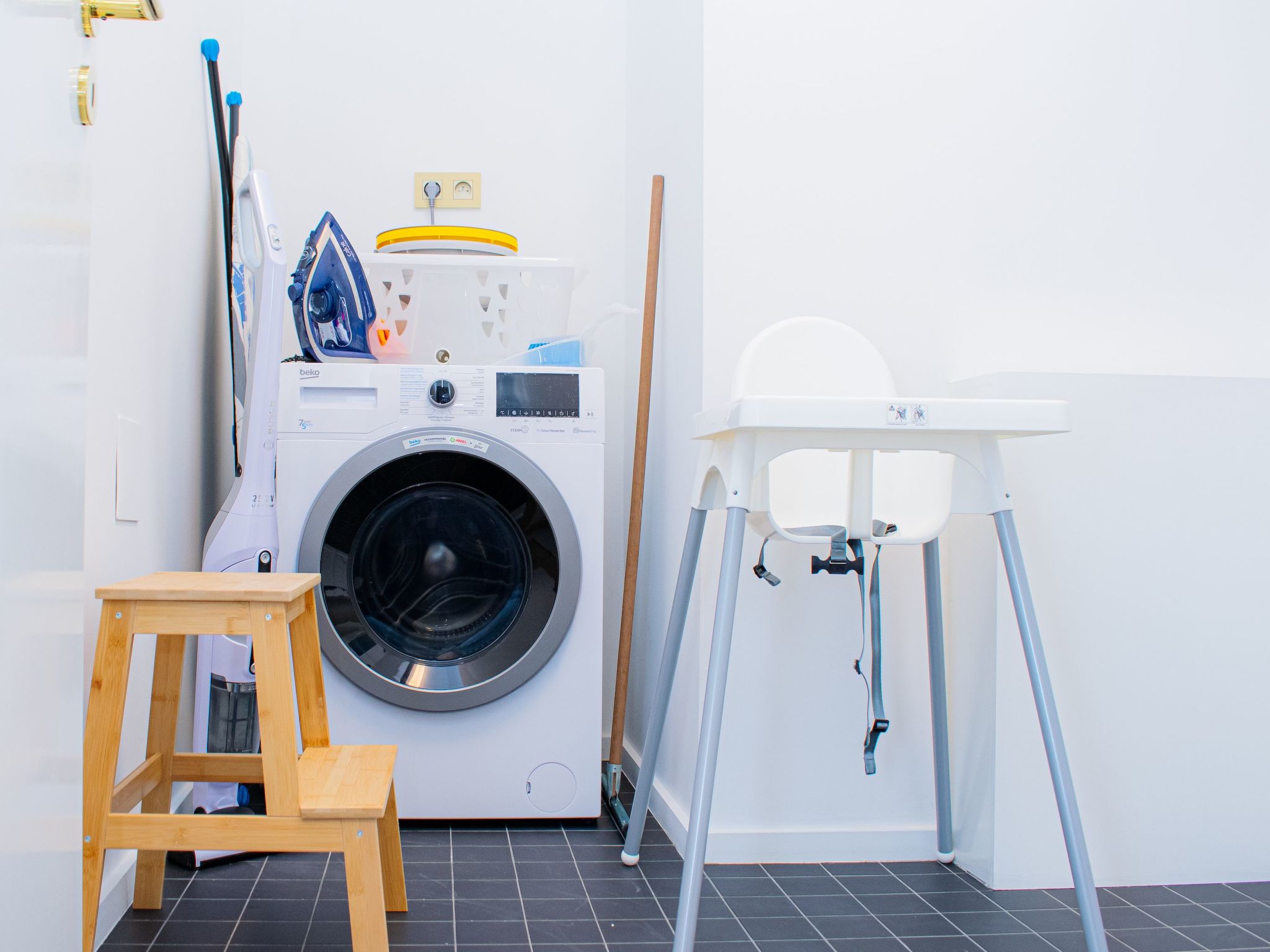 "Chic City Escape 2B"-Image-tags.info