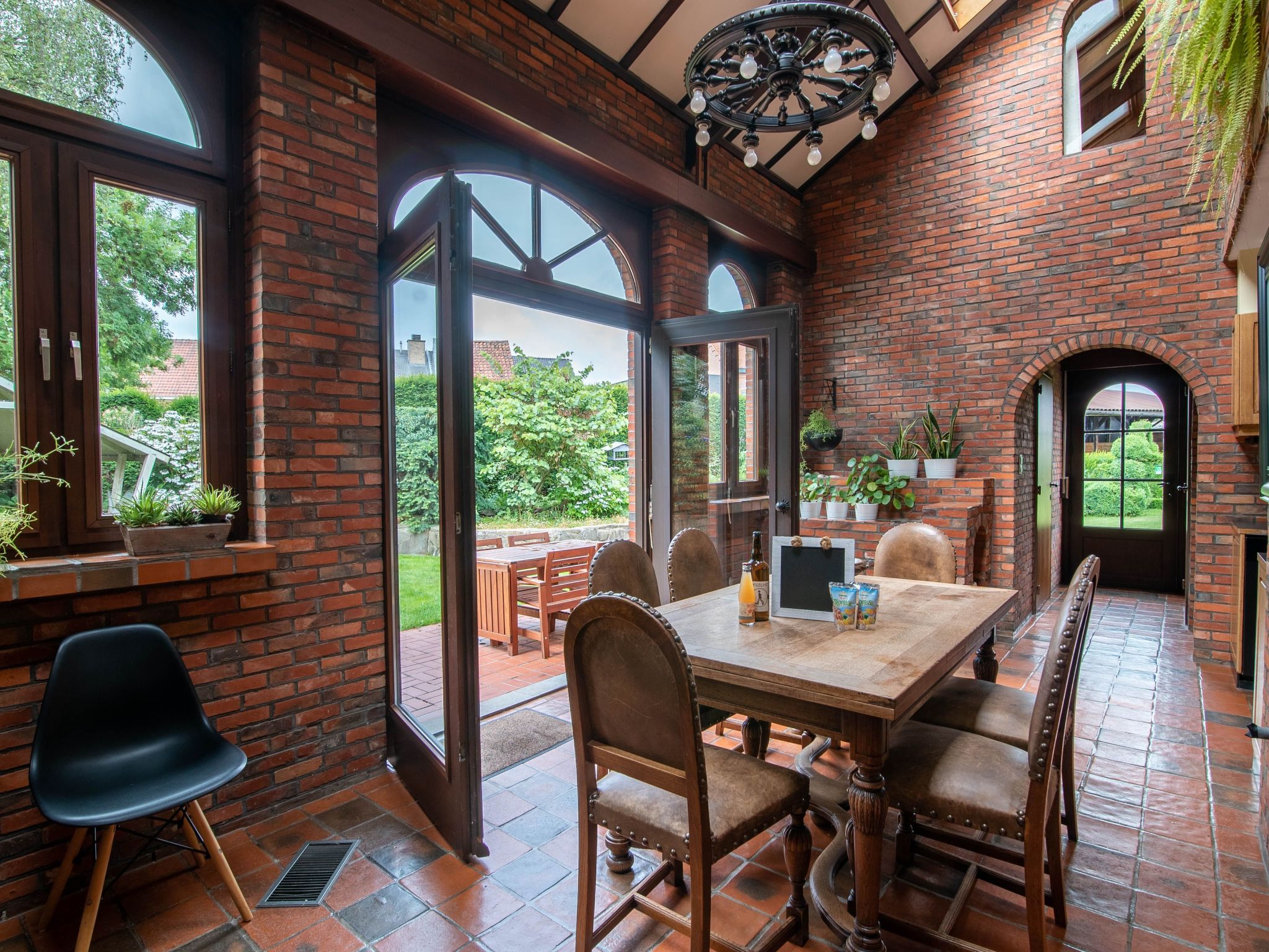 Gemütliches Haus mit eingezäuntem Garten-Binnen