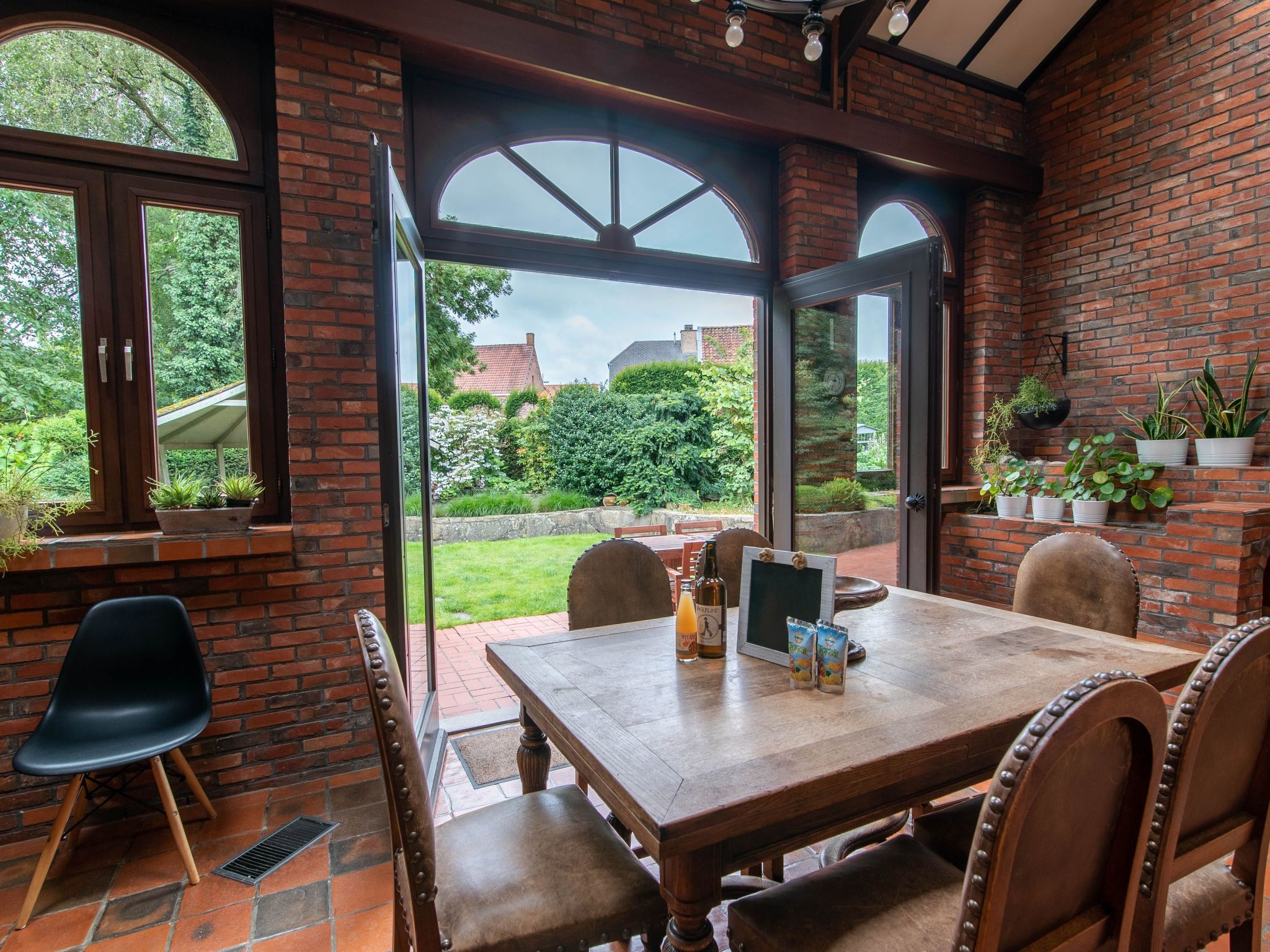 Gemütliches Haus mit eingezäuntem Garten-Binnen