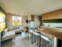 6-persoons vakantiehuis met moderne uitstraling in Kinrooi - thumbnail 3