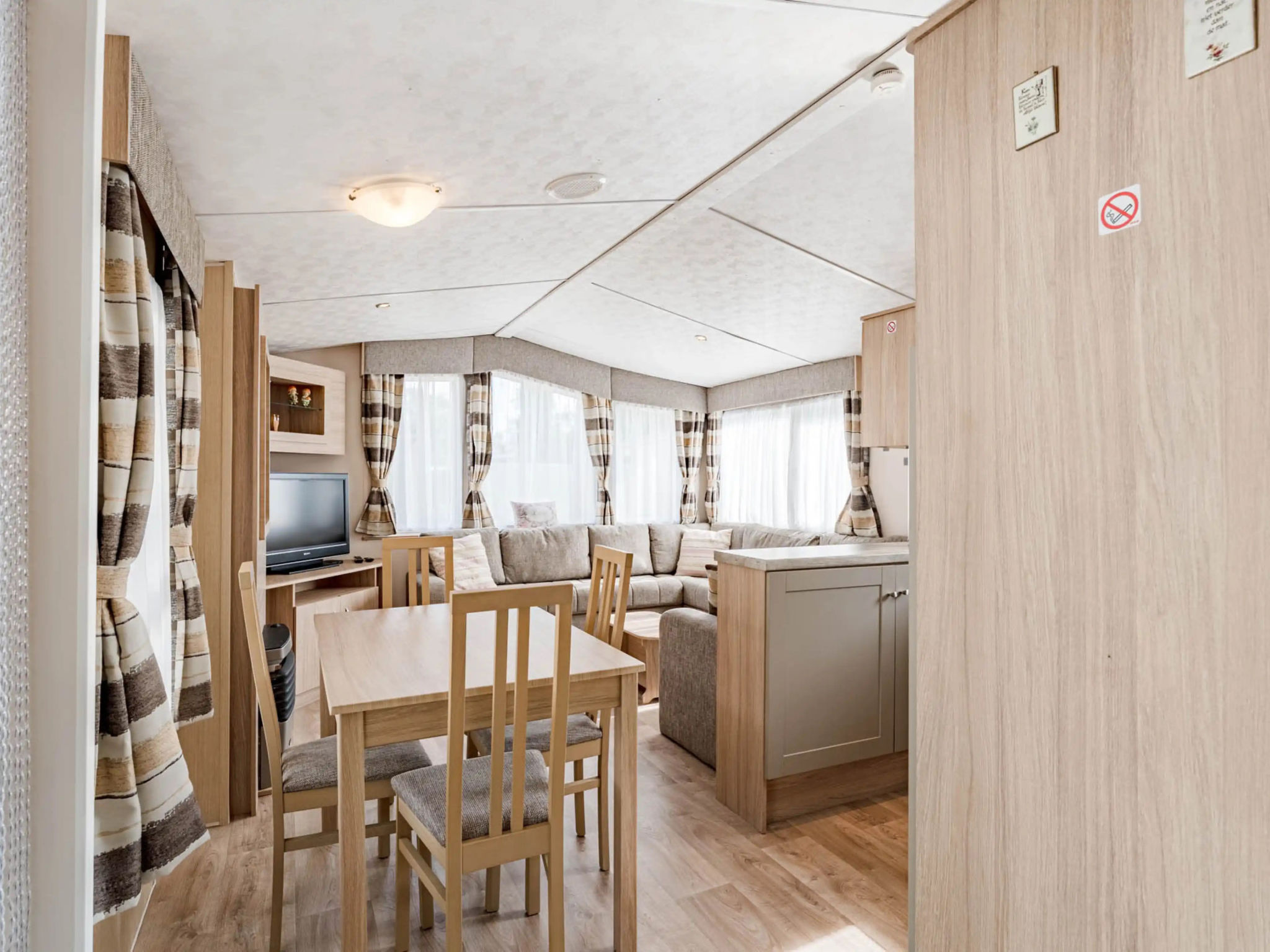 Knus 4-persoons vakantiehuis in Kinrooi - foto 8
