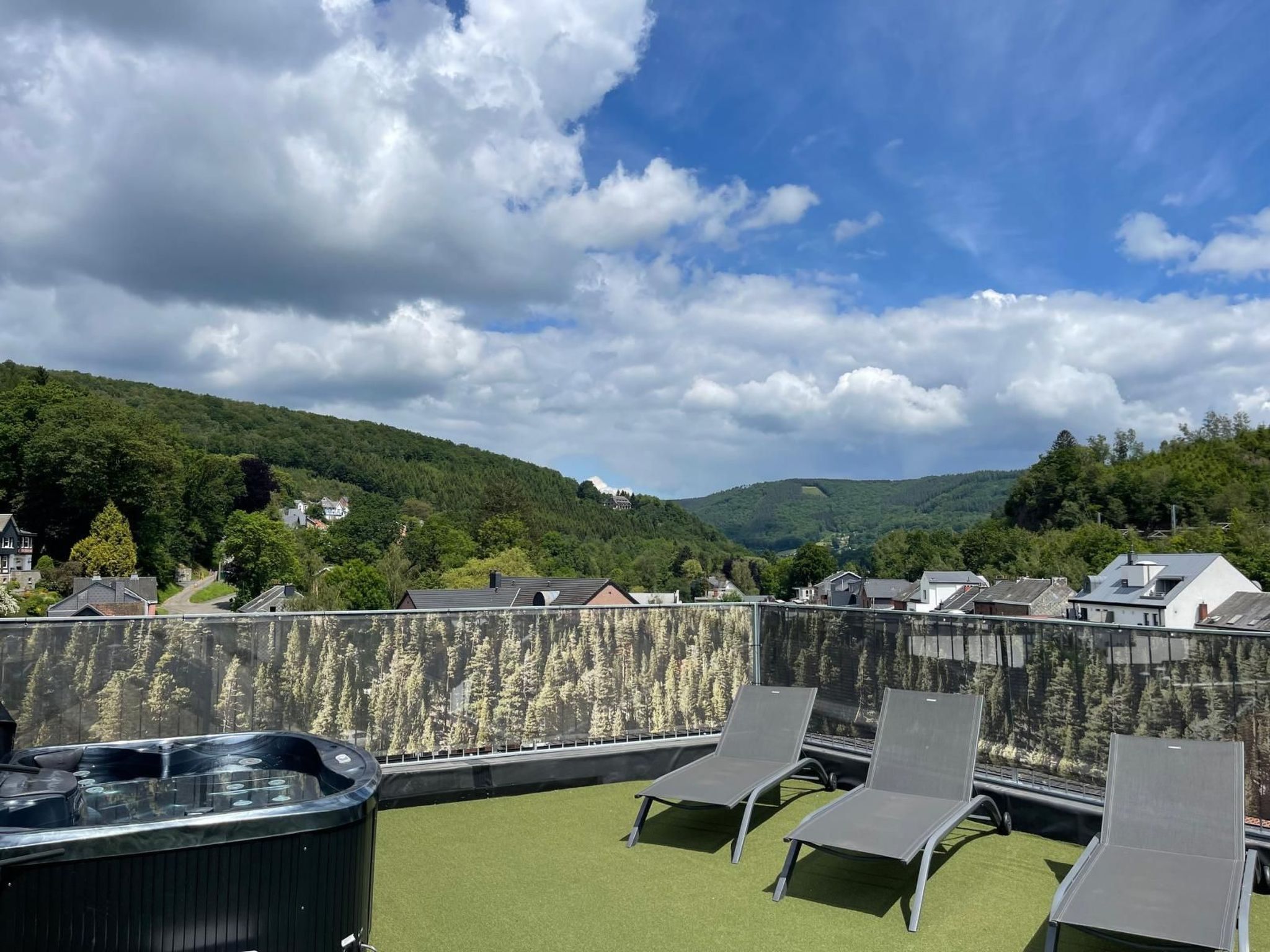 ROOTOP BLUE & Sprudelbad