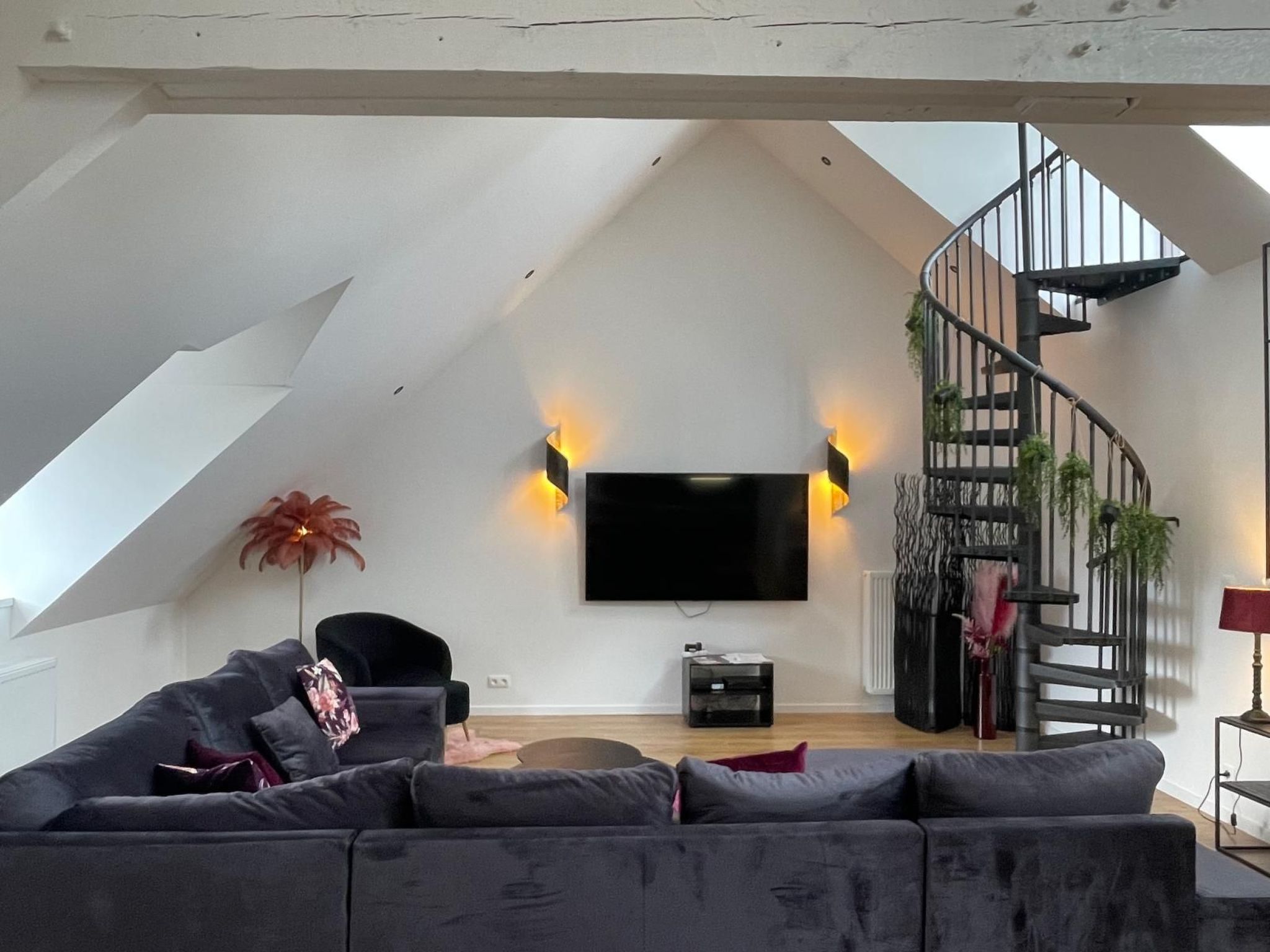 Dachterrasse Lila und Jacuzzi