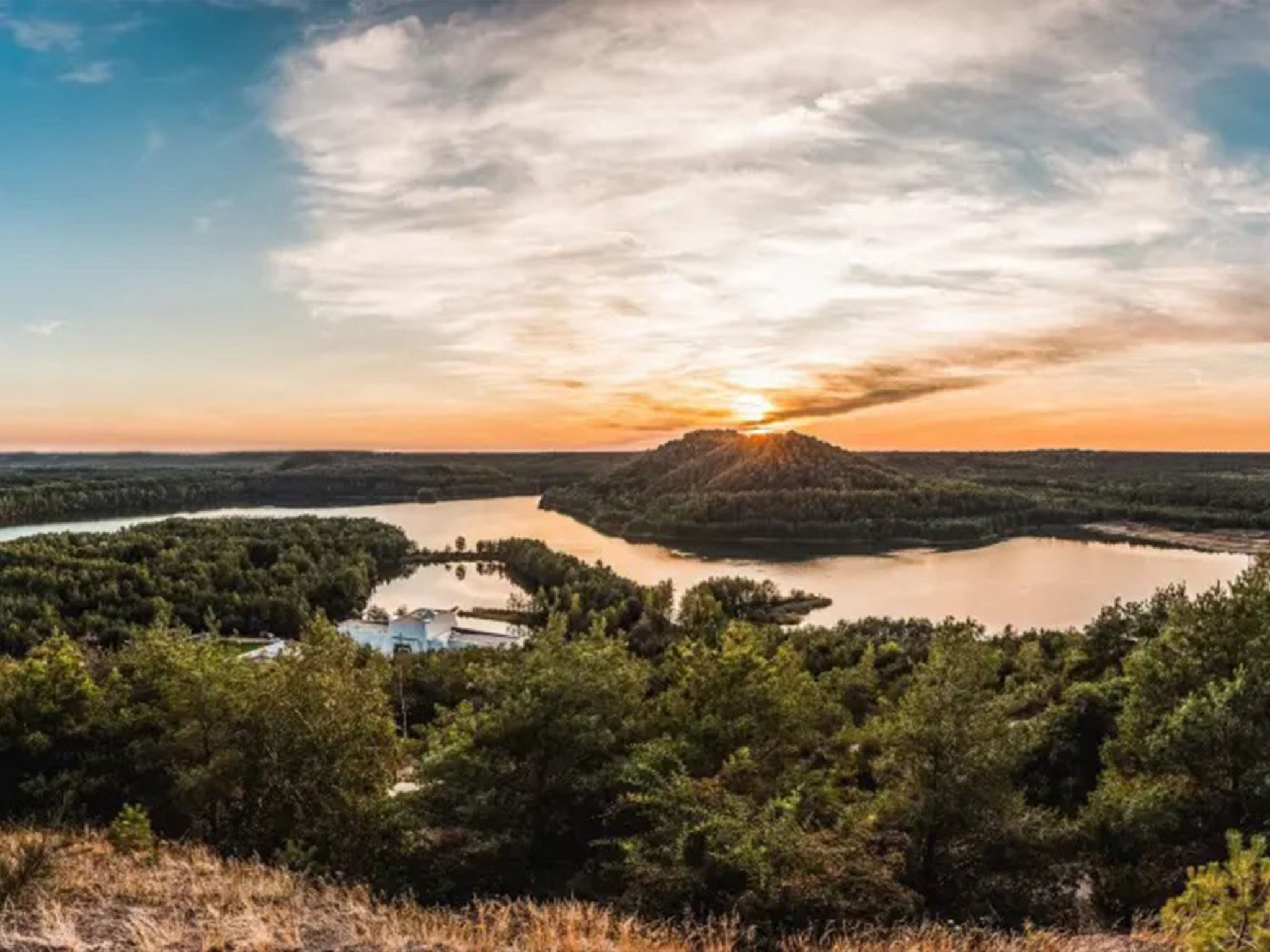 Camping Papillon Bouillon – Maison Chachelle - Buiten