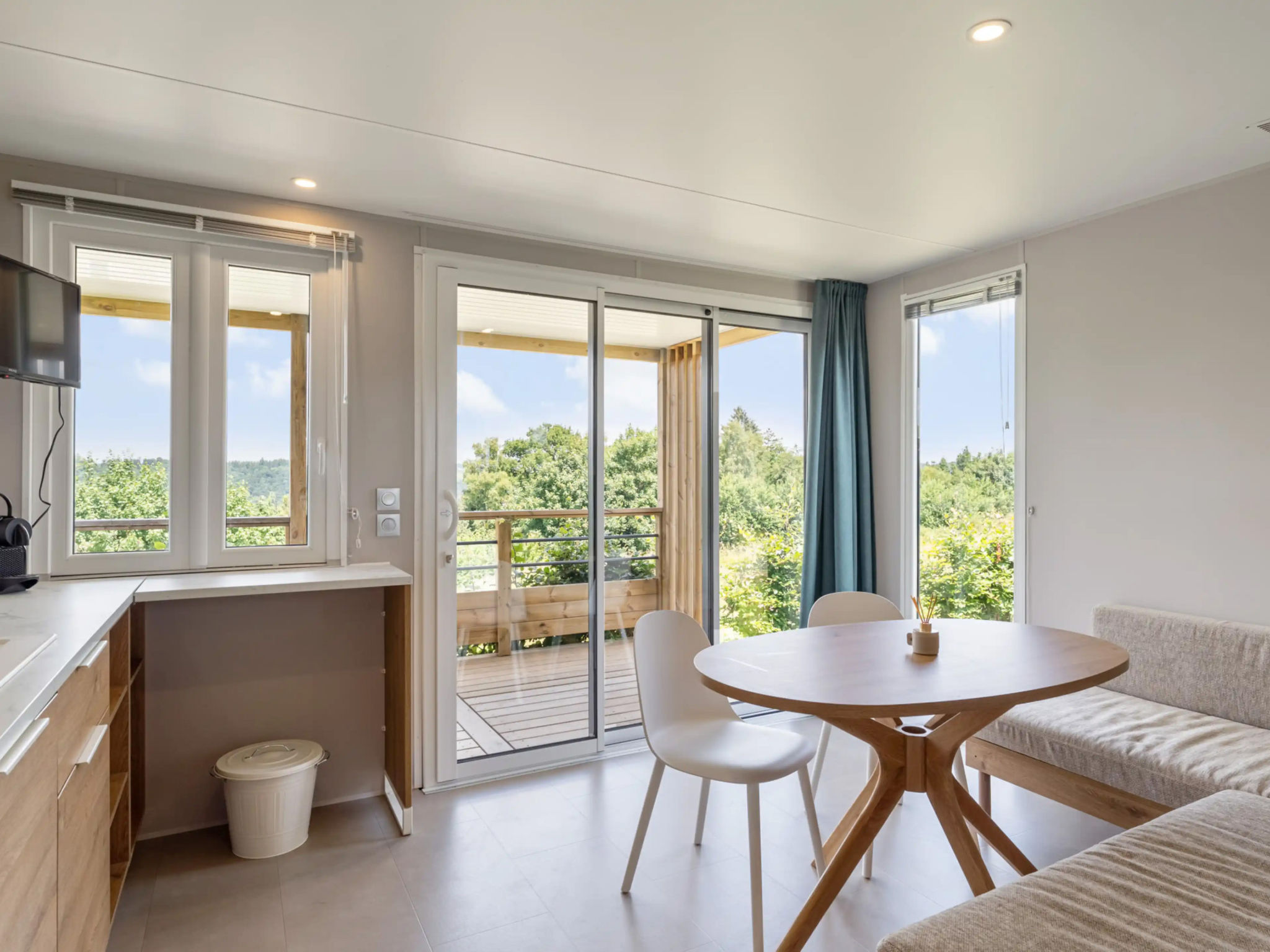 Camping Papillon Bouillon - Vakantiehuis Premium - Binnen