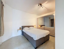 Zonnig appartement op 10 meter van strand en zee in Blankenberge - thumbnail 3