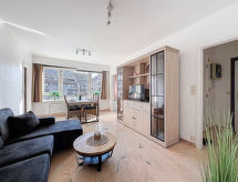 Zonnig appartement op 10 meter van strand en zee in Blankenberge - thumbnail 1