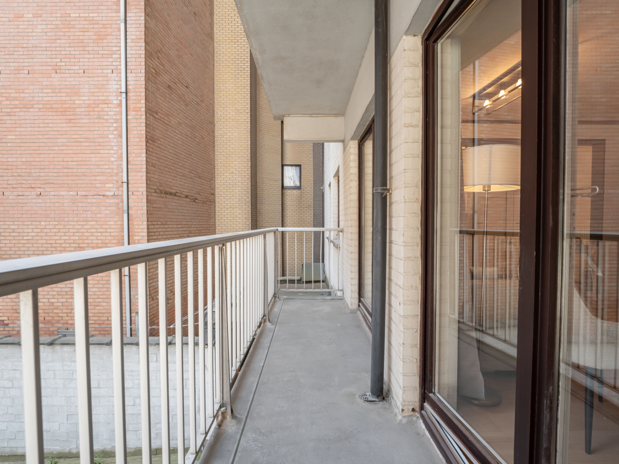Sealing with balcony-Draußen