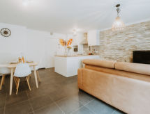 Apartment Oasi with parking and terrace