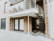 Apartment Oasi with parking and terrace