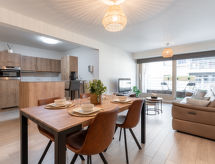 Chateau Novella: Centraal appartement in Blankenberge, 450m van strand - thumbnail 1