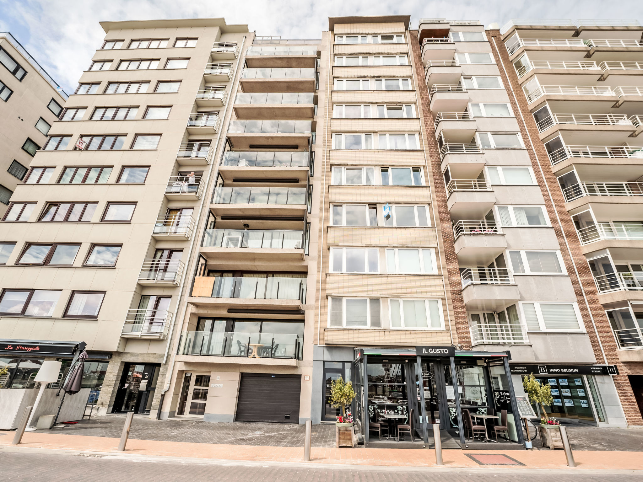 Bella I with parking and harbour view — House (2 of 23)