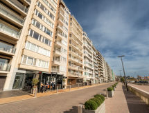 Bella II met havenzicht: knusse studio op 100m van strand en zee in Blankenberge - thumbnail 6