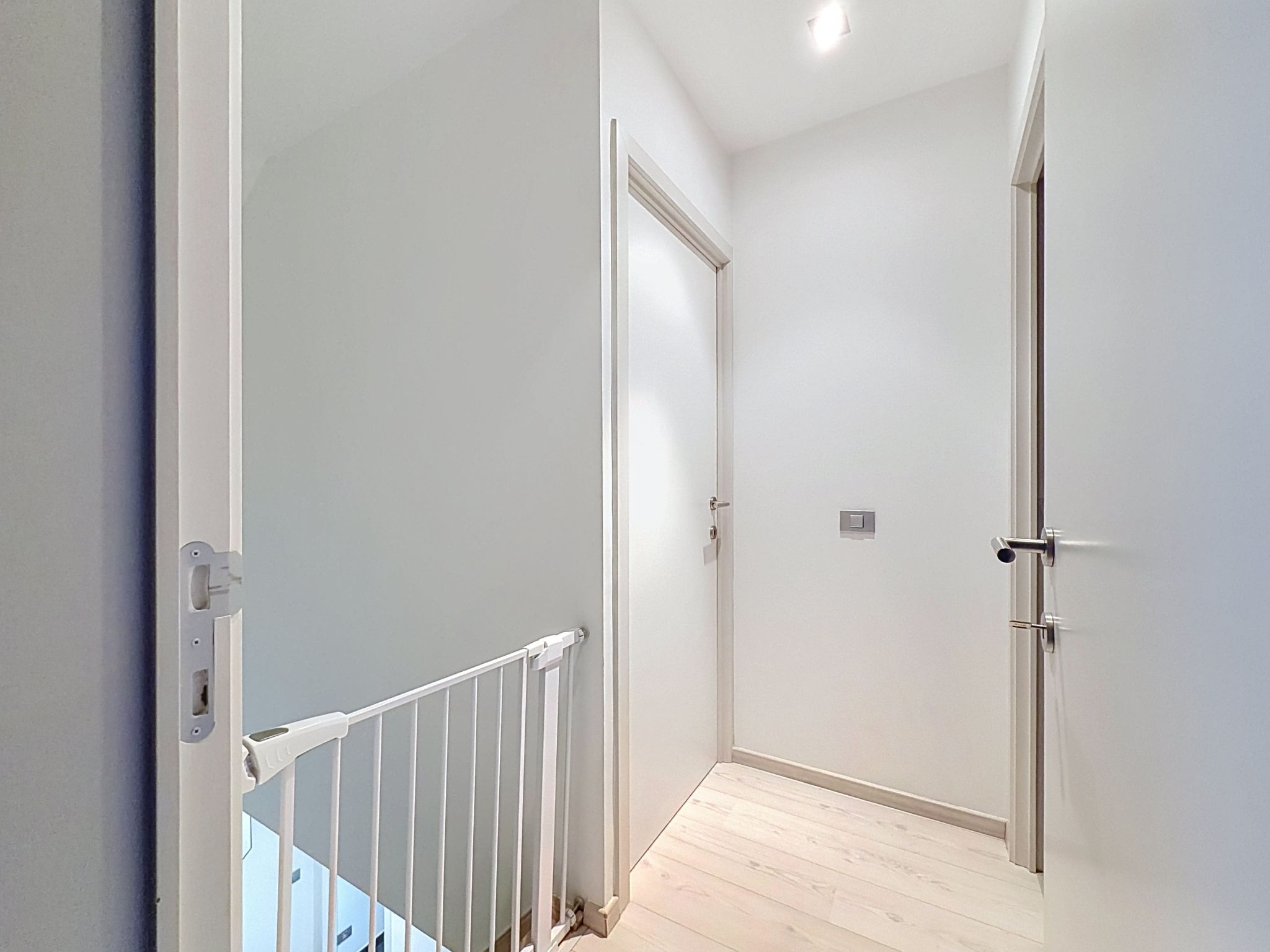 Littoral with two balconies - Inside